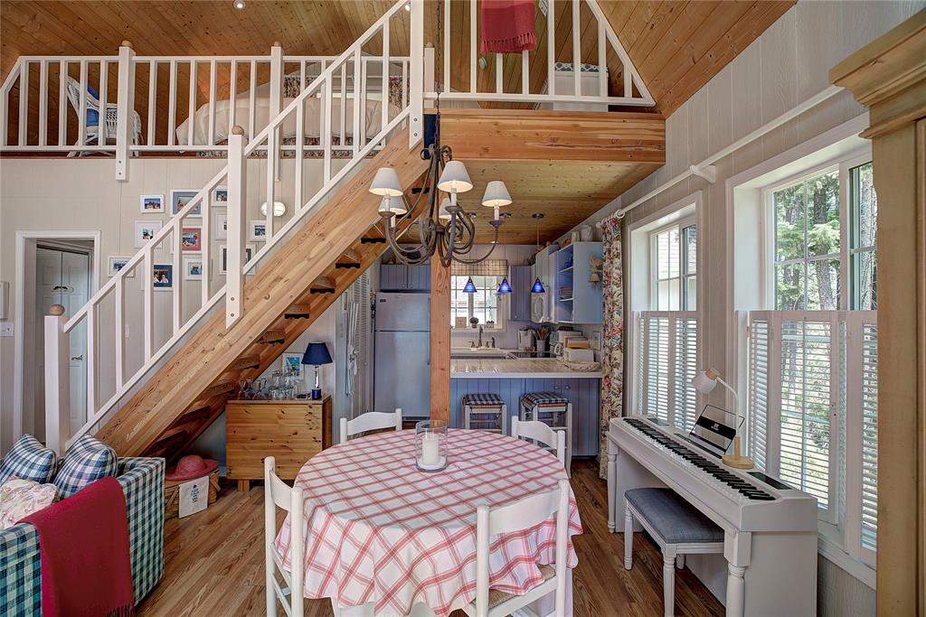 Polson, Montana, 59860, United States, 2 Bedrooms Bedrooms, ,1 BathroomBathrooms,Residential,For Sale,1870410