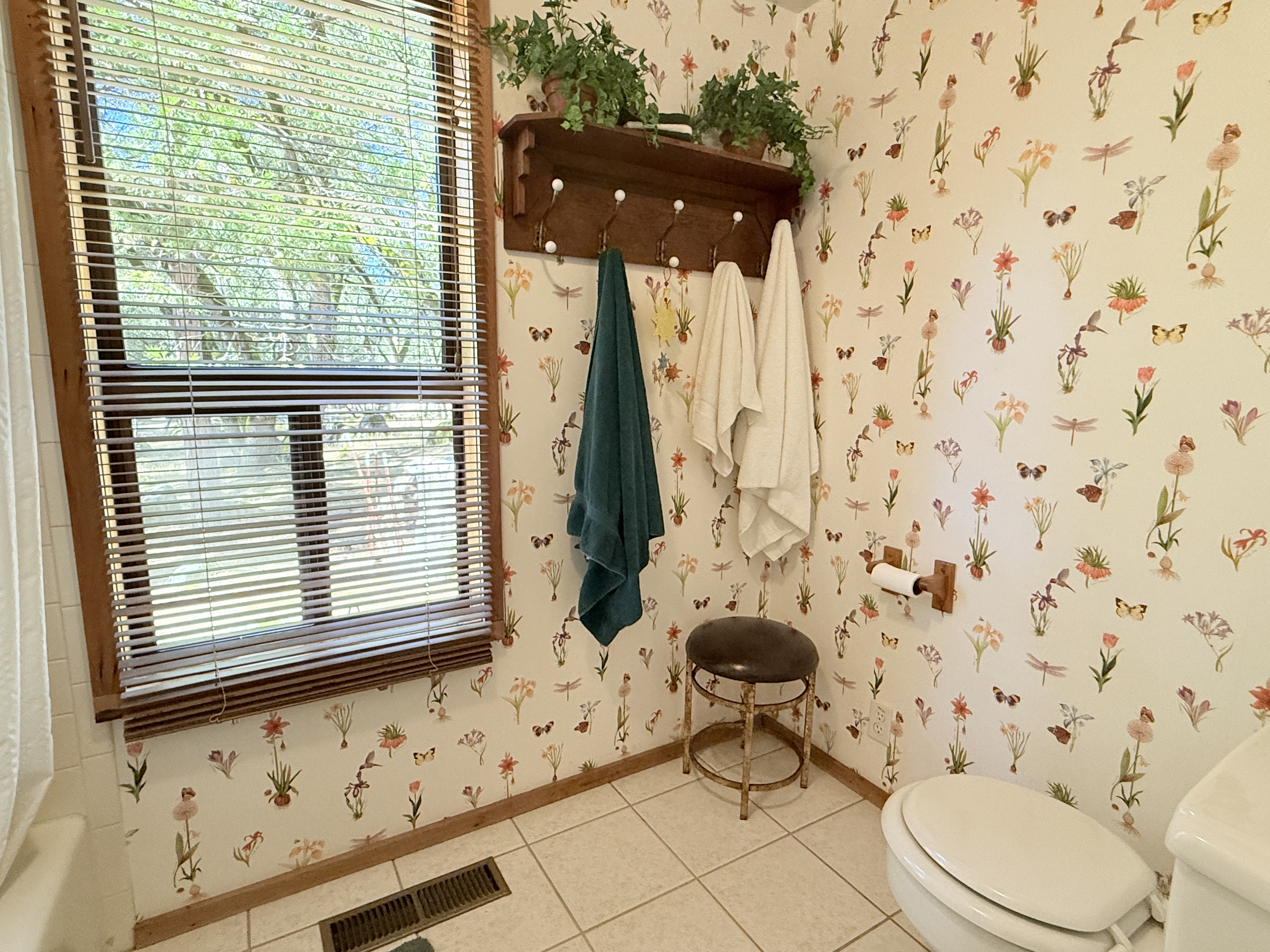 Mariposa, California, 95338, United States, 3 Bedrooms Bedrooms, ,3 BathroomsBathrooms,Residential,For Sale,1973787