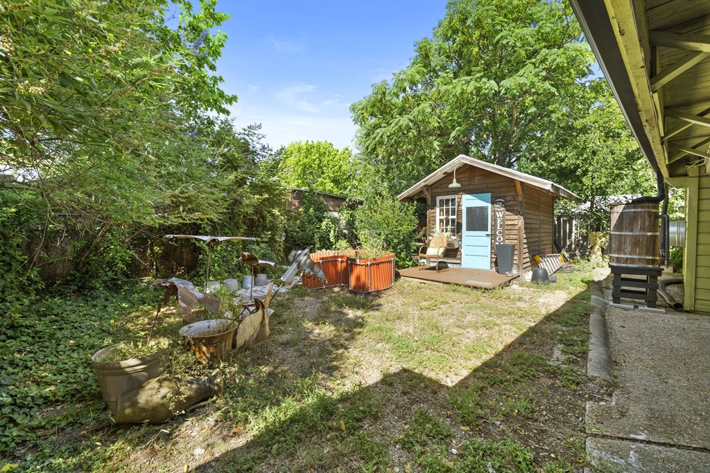 Kerrville, Texas, 78028, United States, 3 Bedrooms Bedrooms, ,2 BathroomsBathrooms,Residential,For Sale,1935754