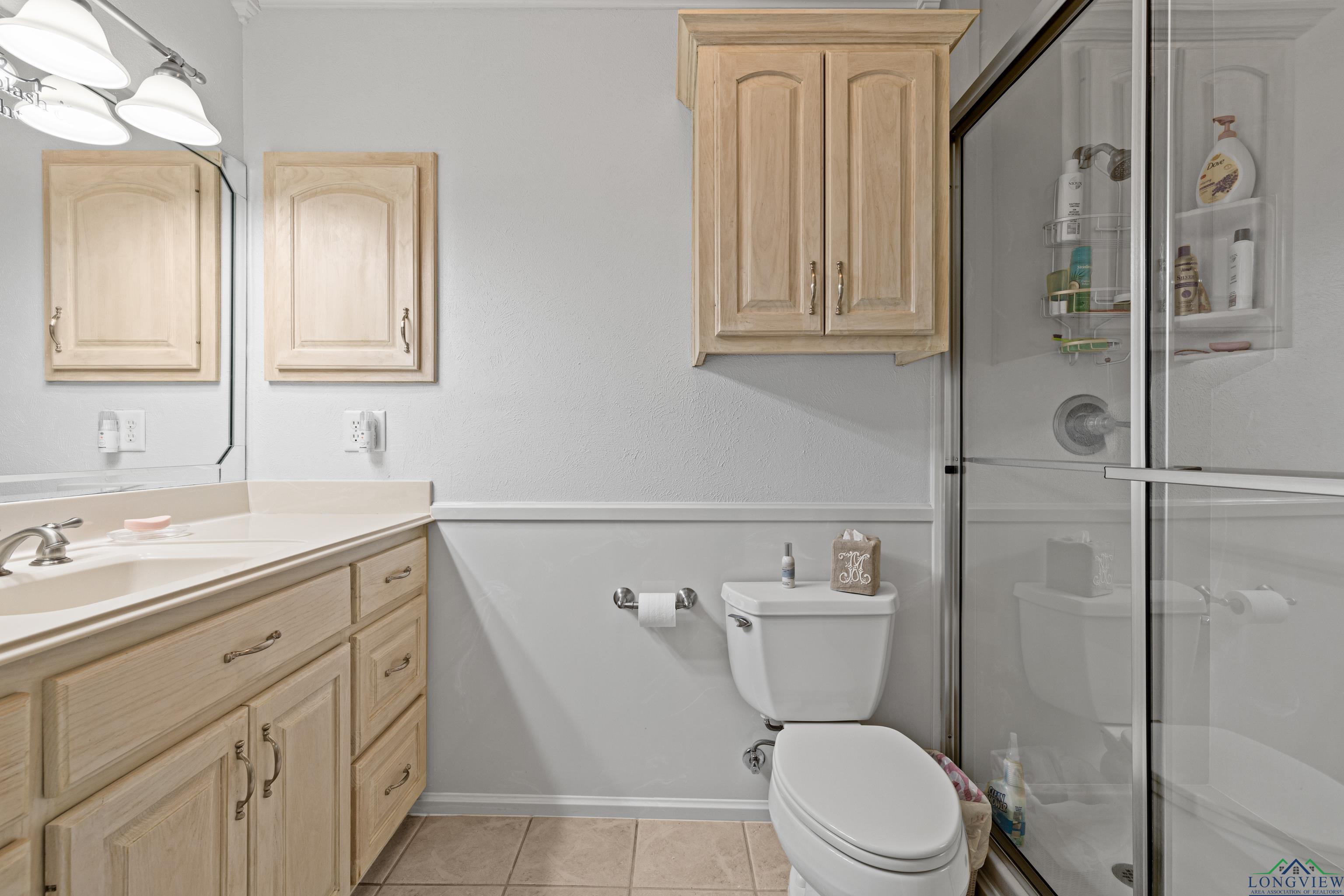 Kilgore, Texas, 75662, United States, 4 Bedrooms Bedrooms, ,3 BathroomsBathrooms,Residential,For Sale,1949860