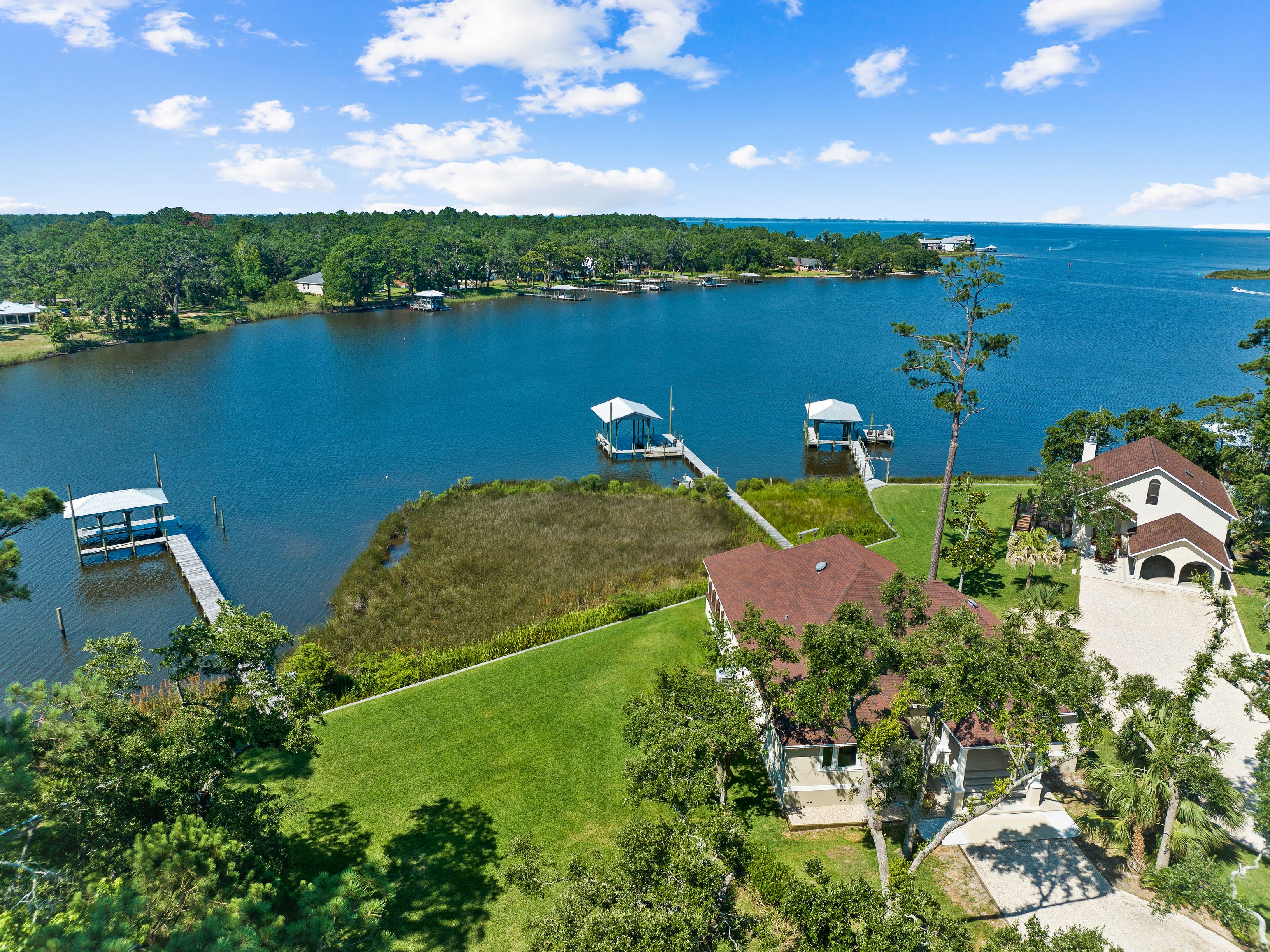  A Once-in-a-Generation Waterfront Estate with 725 Feet Bayou-Frontage - 物件實景