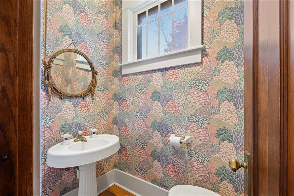 Siloam Springs, Arkansas, 72761, United States, 5 Bedrooms Bedrooms, ,3 BathroomsBathrooms,Residential,For Sale,1984286