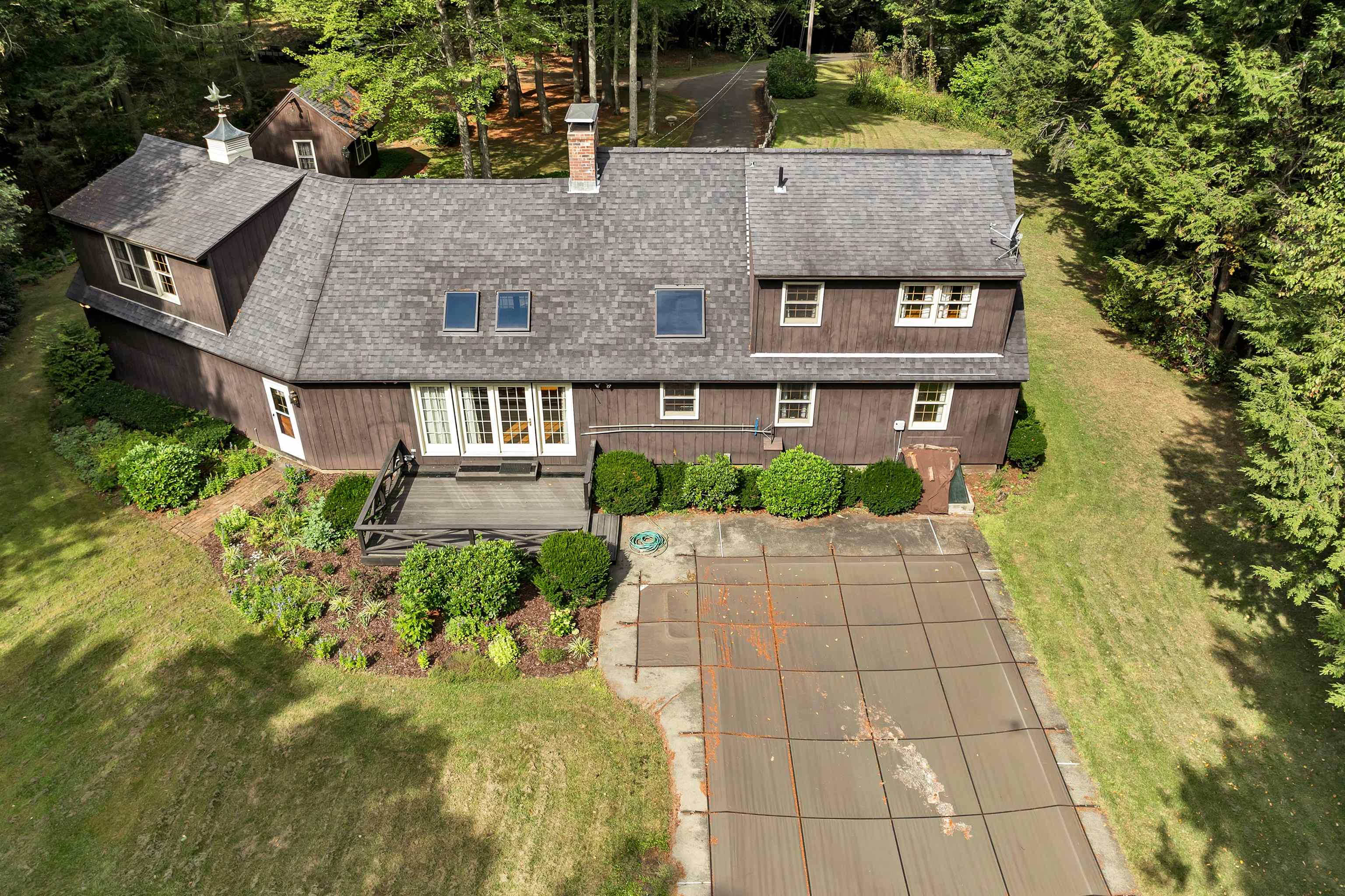 Chesterfield, New Hampshire, 03466, United States, 4 Bedrooms Bedrooms, ,2 BathroomsBathrooms,Residential,For Sale,1934189