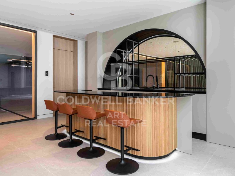 Marbella, Andalusia, ES, 5 Bedrooms Bedrooms, ,5 BathroomsBathrooms,Residential,For Sale,1805166