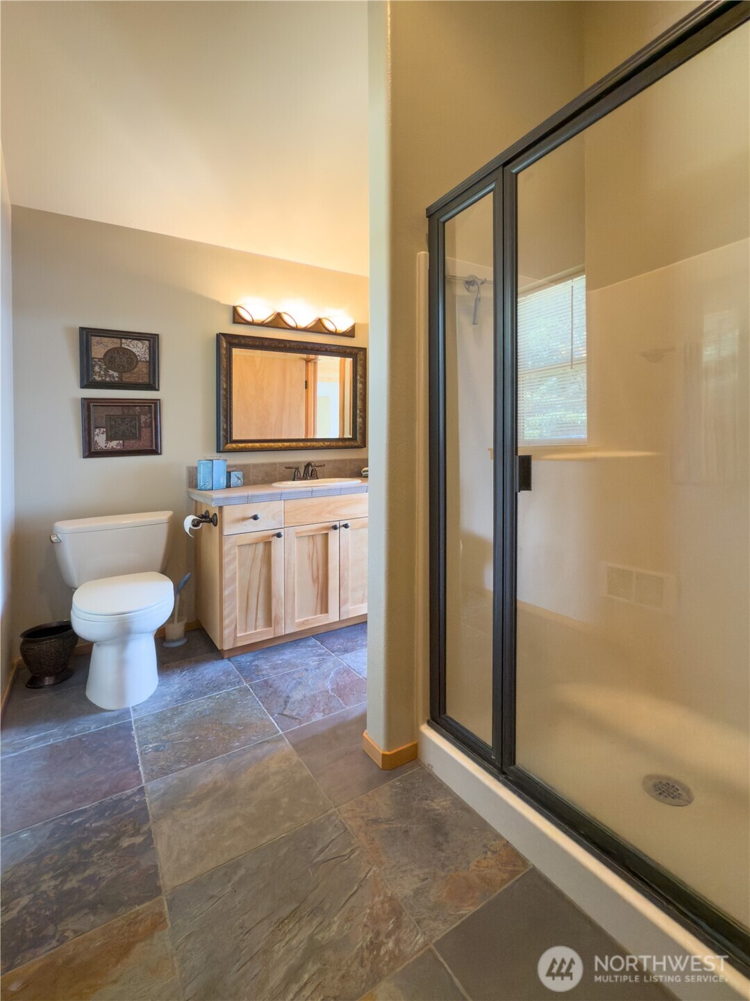 Everett, Washington, 98206, United States, 2 Bedrooms Bedrooms, ,1 BathroomBathrooms,Residential,For Sale,1982450