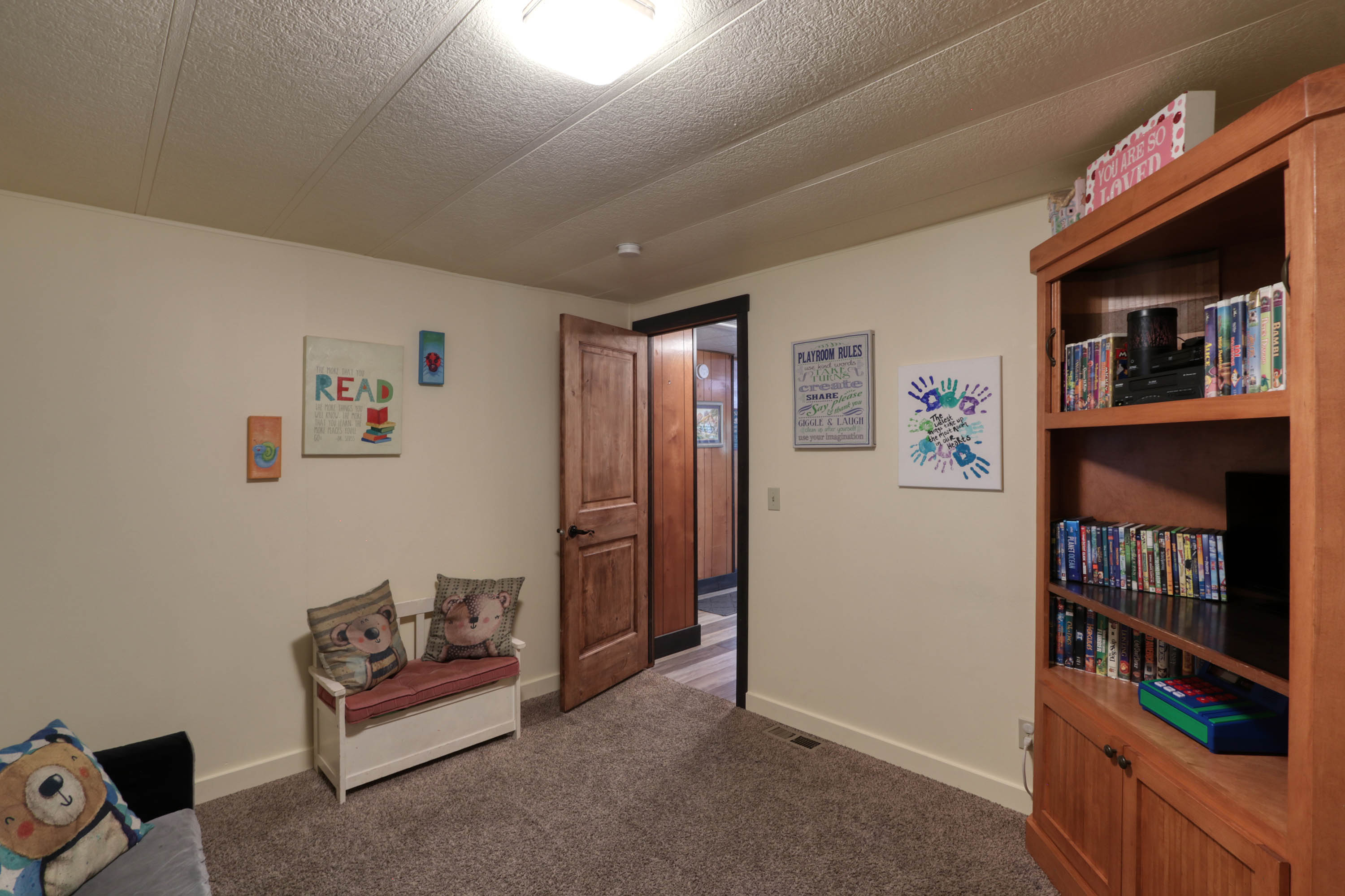 Kingston, Idaho, 83839, United States, 3 Bedrooms Bedrooms, ,2 BathroomsBathrooms,Residential,For Sale,1980630