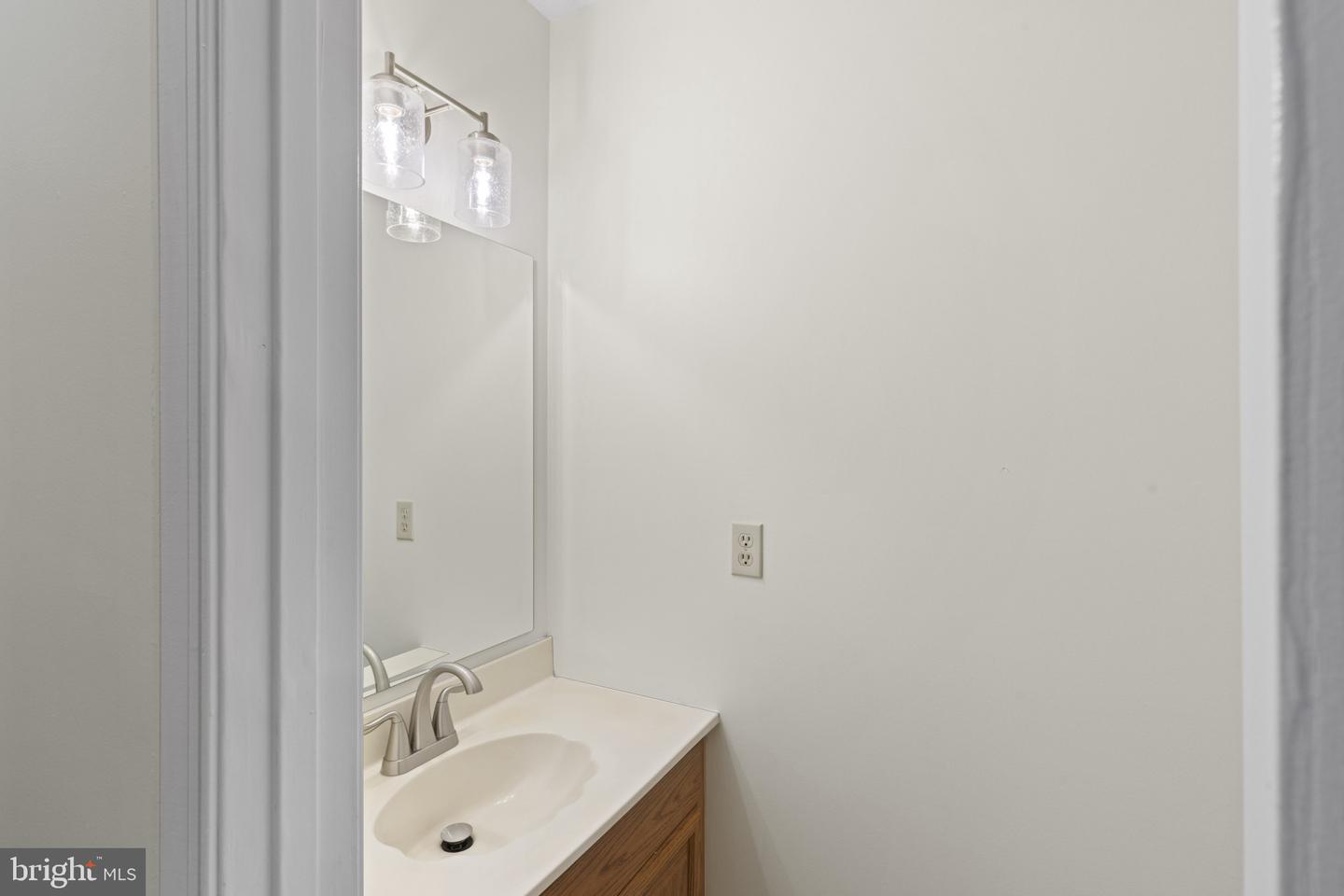 Crofton, Maryland, 21114, United States, 3 Bedrooms Bedrooms, ,4 BathroomsBathrooms,Residential,For Sale,1989271