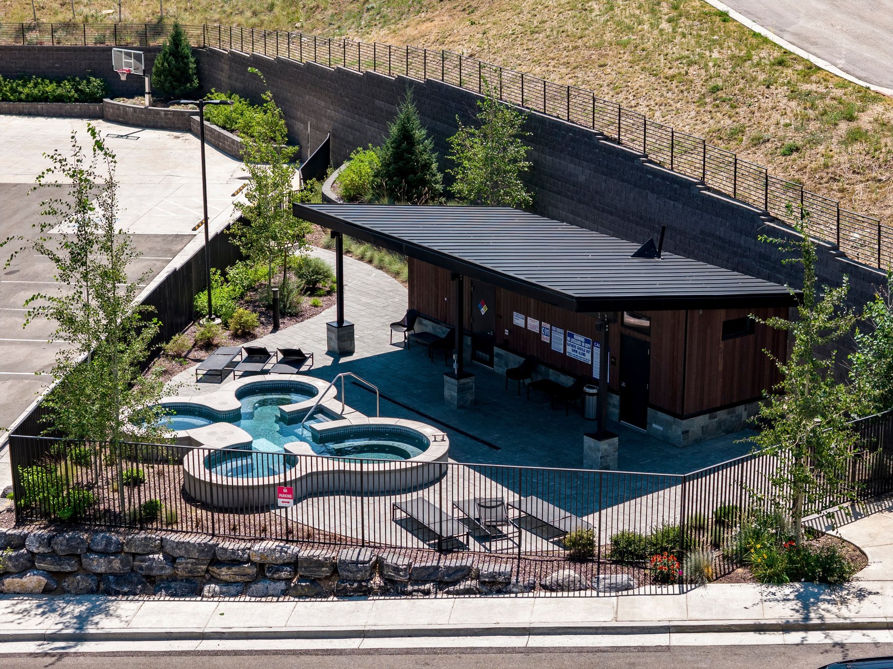  Brand New Luxury Walk to Ski Location at a Value Price - 物件實景