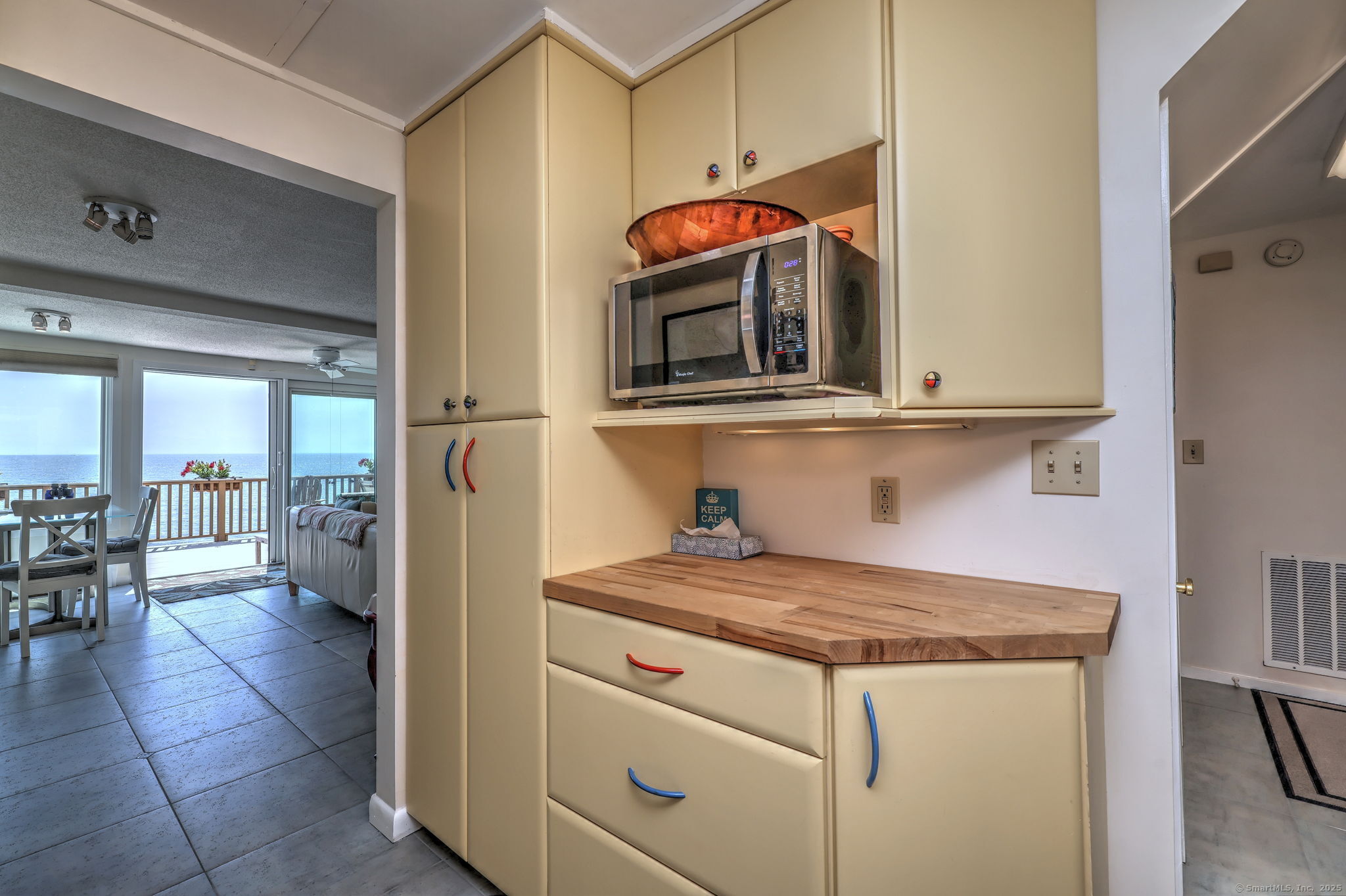 East Haven, Connecticut, 06512, United States, 2 Bedrooms Bedrooms, ,2 BathroomsBathrooms,Residential,For Sale,1917765