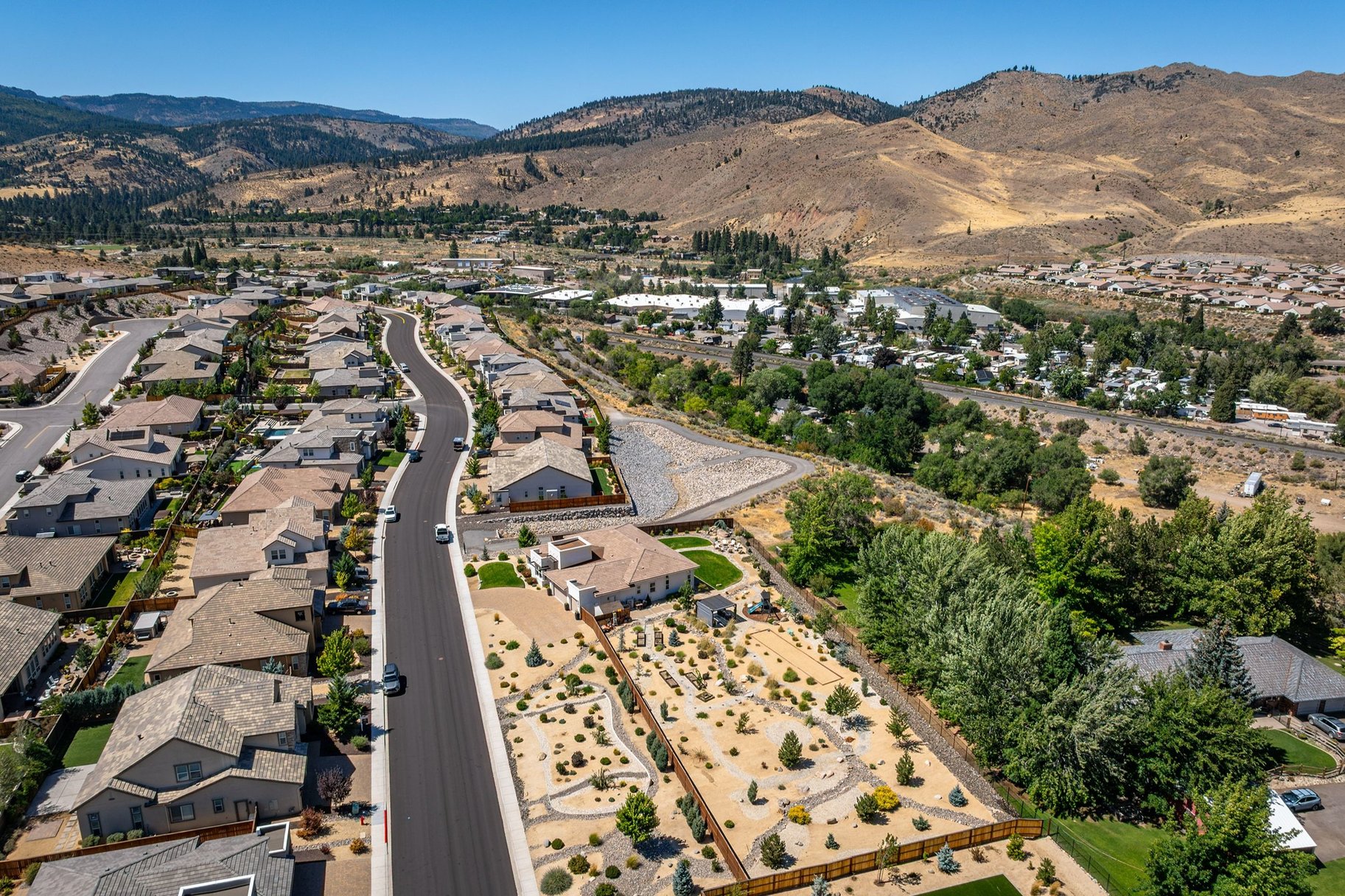  Private Luxury Retreat in Verdi with Custom Designer Finishes & Peavine Views - 物件實景