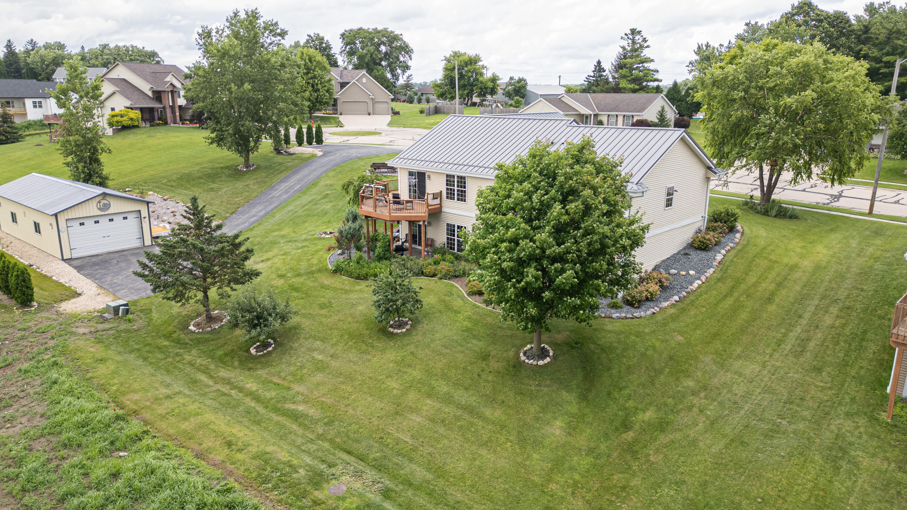 Theresa, Wisconsin, 53091, United States, 4 Bedrooms Bedrooms, ,4 BathroomsBathrooms,Residential,For Sale,1927887