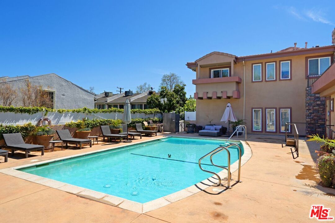 Agoura Hills, California, 91301, United States, 3 Bedrooms Bedrooms, ,3 BathroomsBathrooms,Residential,For Sale,1919478