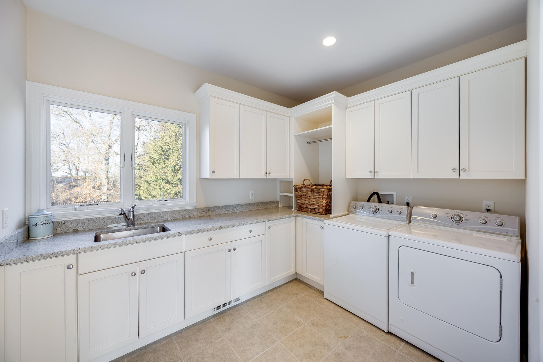  335 Stage Island Road, Chatham, MA, 02633 - 物件實景