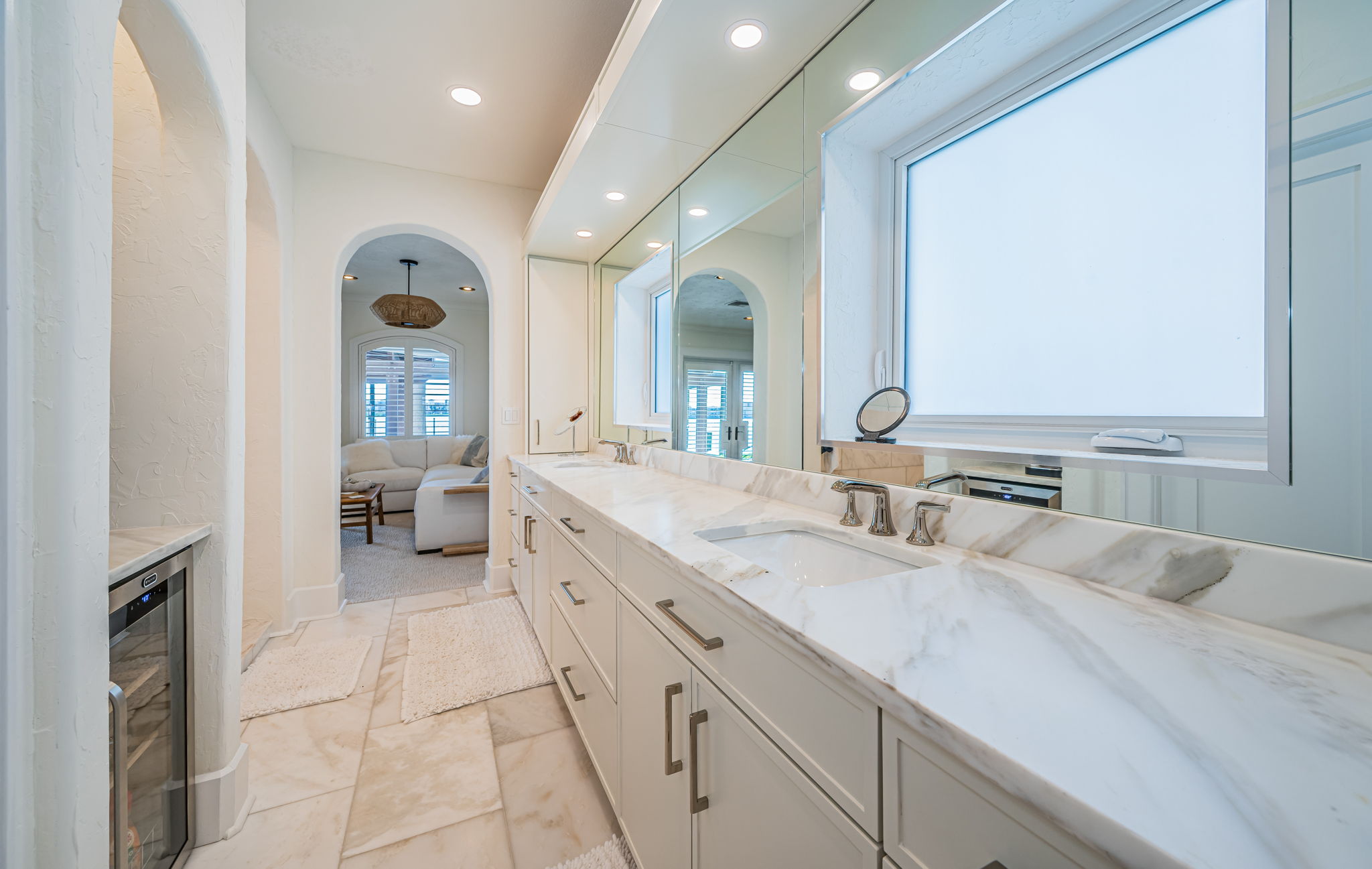 St Petersburg, Florida, 33707, United States, 5 Bedrooms Bedrooms, ,5 BathroomsBathrooms,Residential,For Sale,2007772