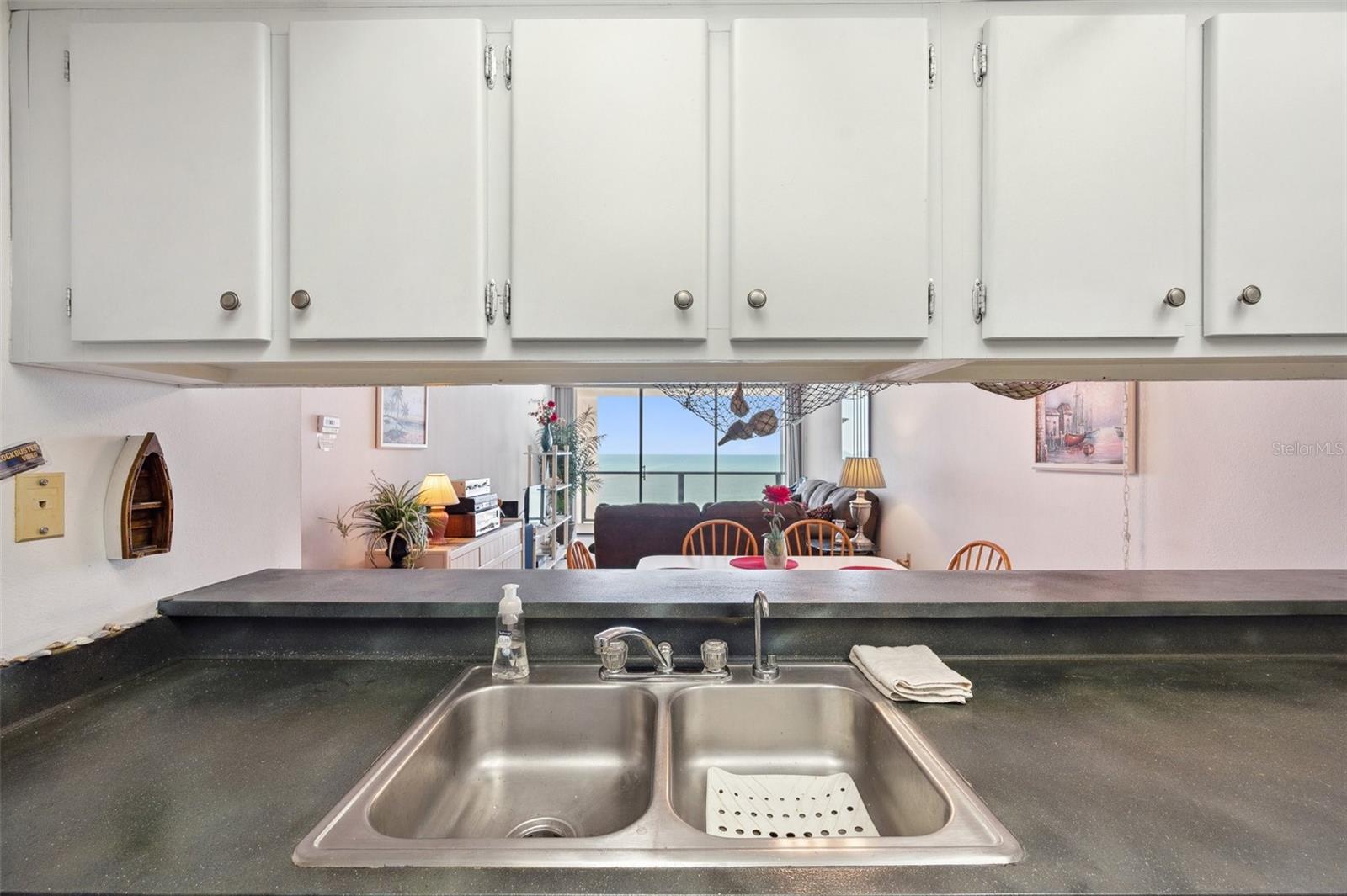 450 S Gulfview Boulevard #1105 #1105, CLEARWATER BEACH, Florida, 33767, United States, 2 Bedrooms Bedrooms, ,2 BathroomsBathrooms,Residential,For Sale,450 S Gulfview Boulevard #1105 #1105,1619451