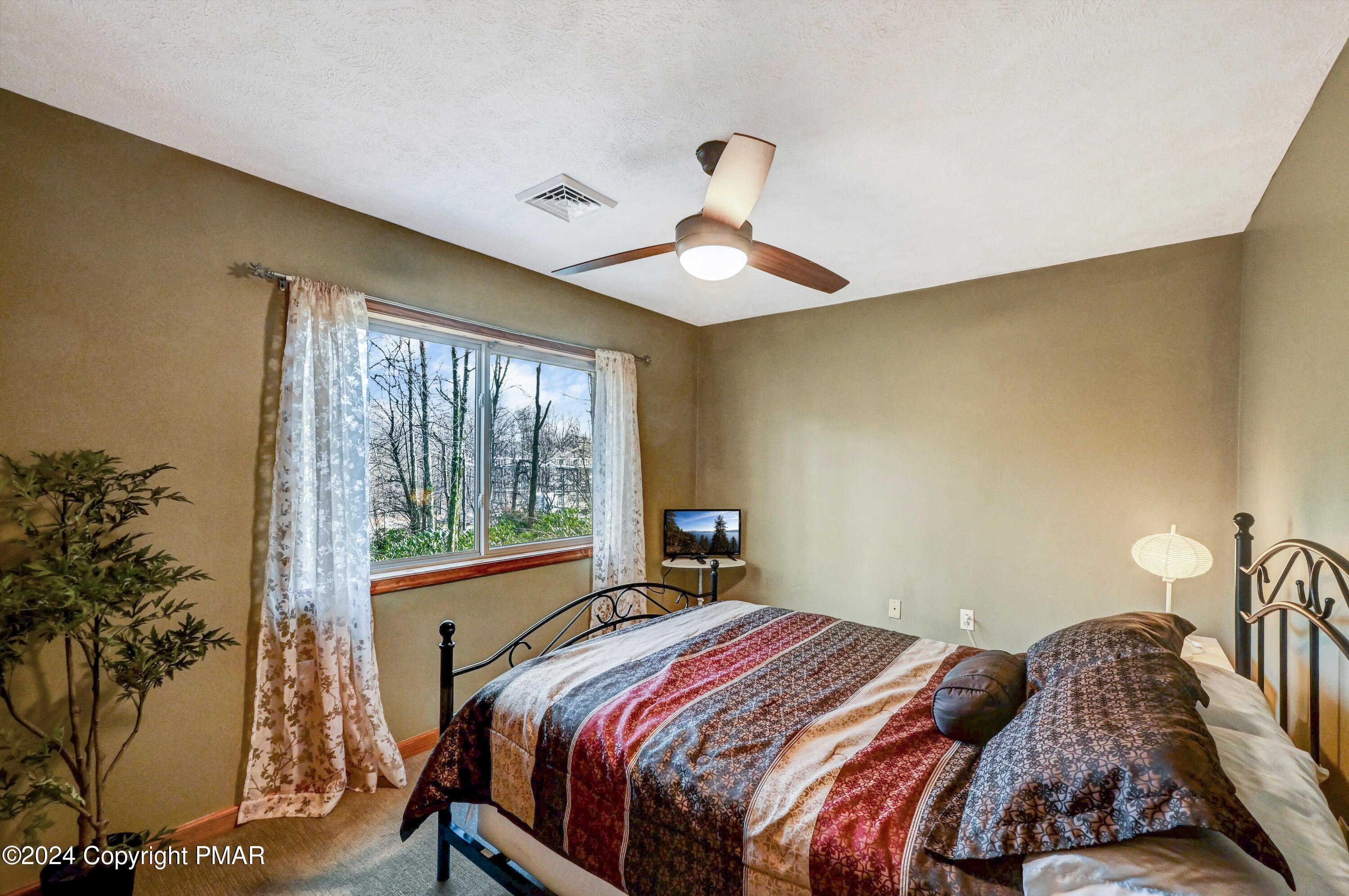 Pocono Pines, Pennsylvania, 18350, United States, 4 Bedrooms Bedrooms, ,3 BathroomsBathrooms,Residential,For Sale,1981114