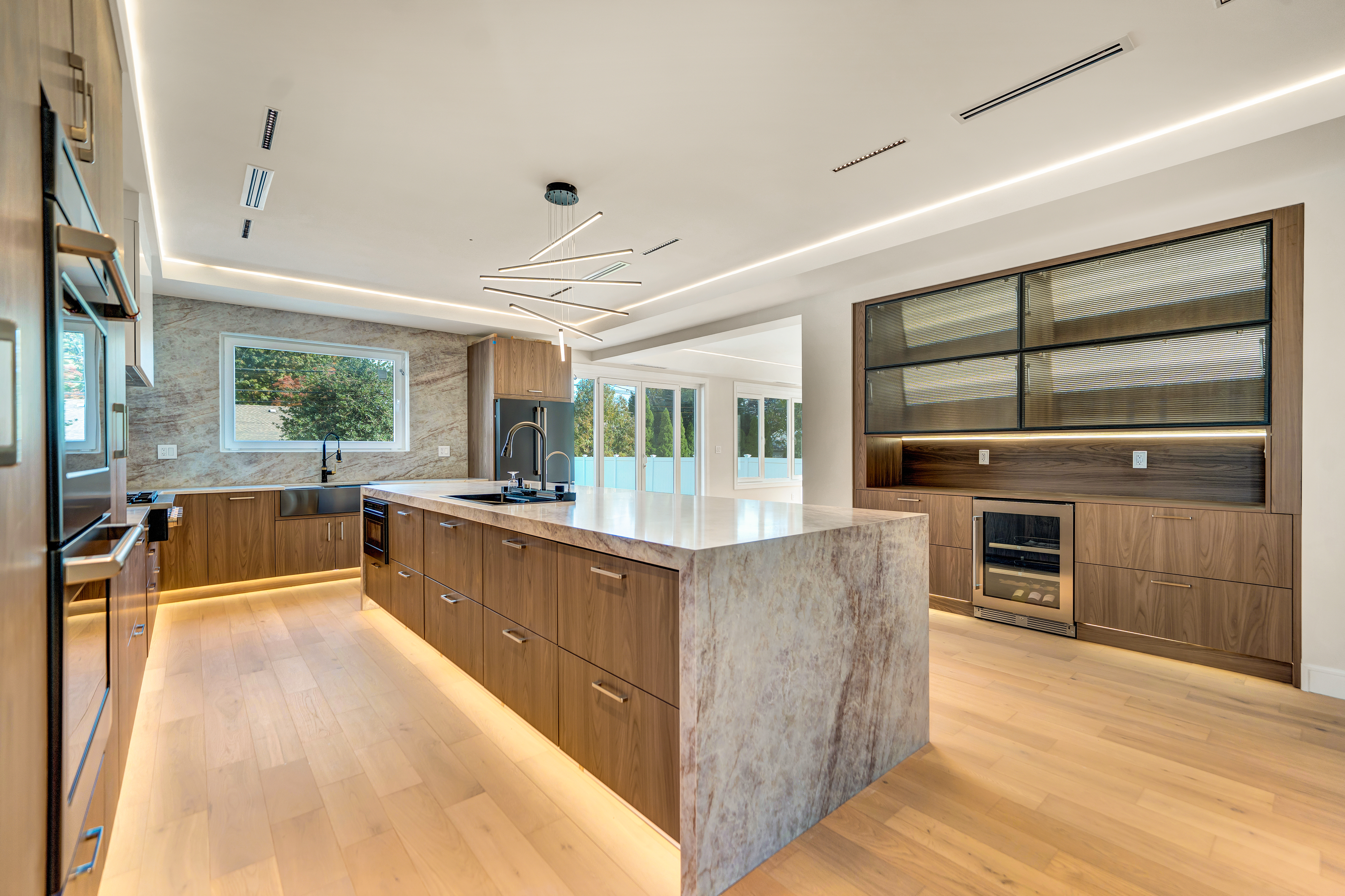  748 Carman Avenue, Westbury, NY, 11590 - 物件實景
