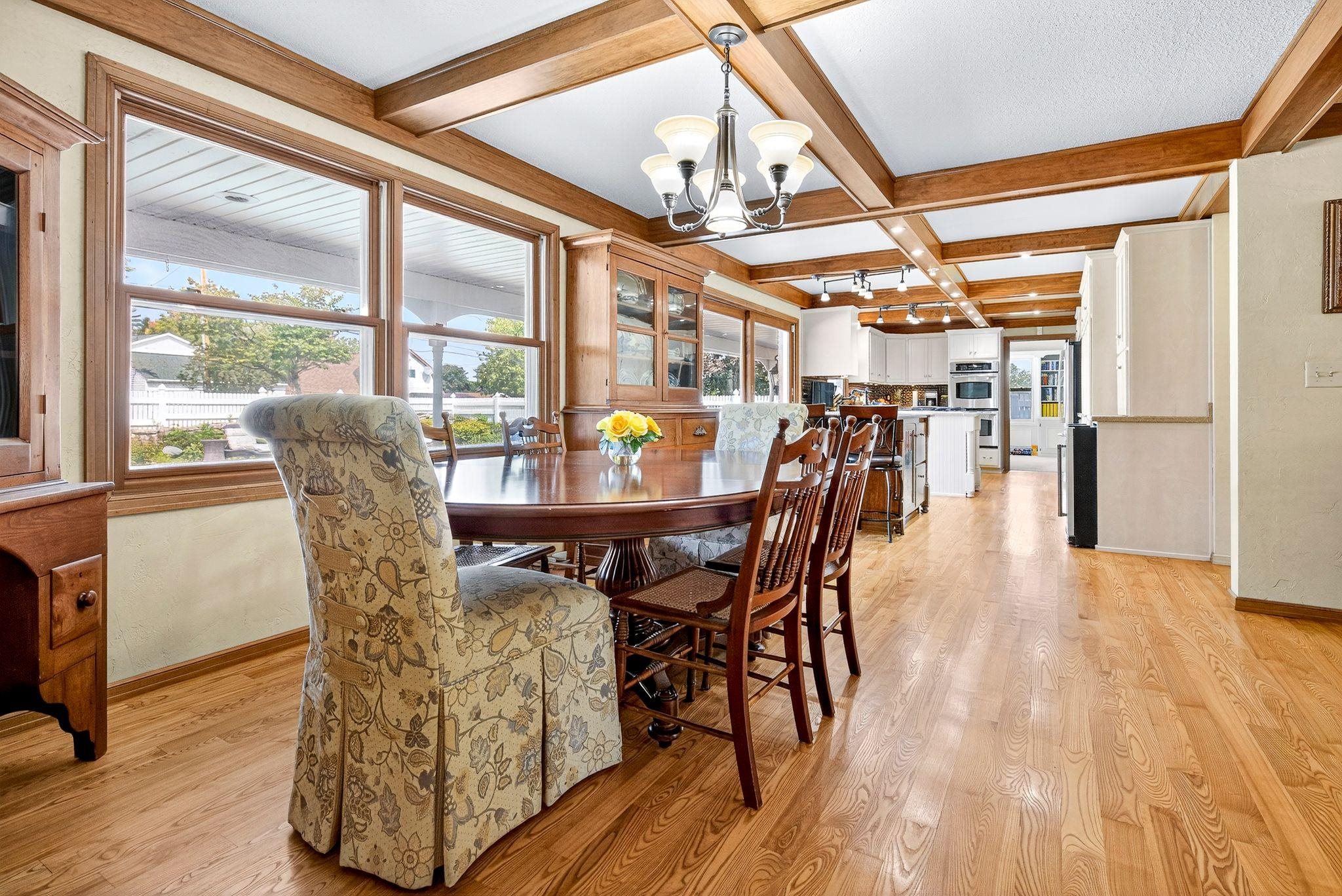 Hortonville, Wisconsin, 54944-9435, United States, 5 Bedrooms Bedrooms, ,4 BathroomsBathrooms,Residential,For Sale,1977478