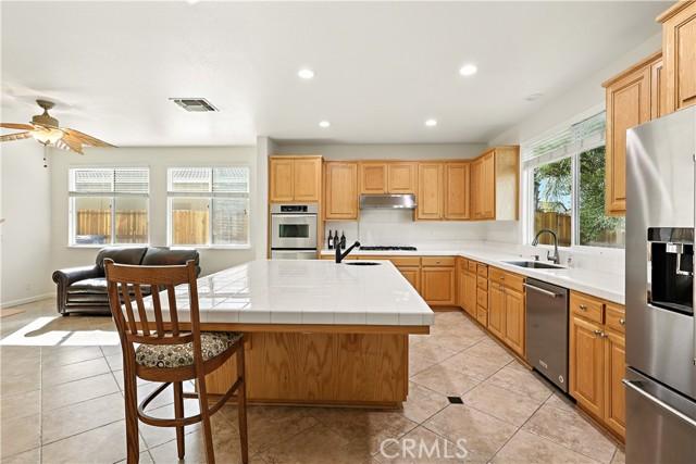 Chowchilla, California, 93610, United States, 5 Bedrooms Bedrooms, ,4 BathroomsBathrooms,Residential,For Sale,2010334