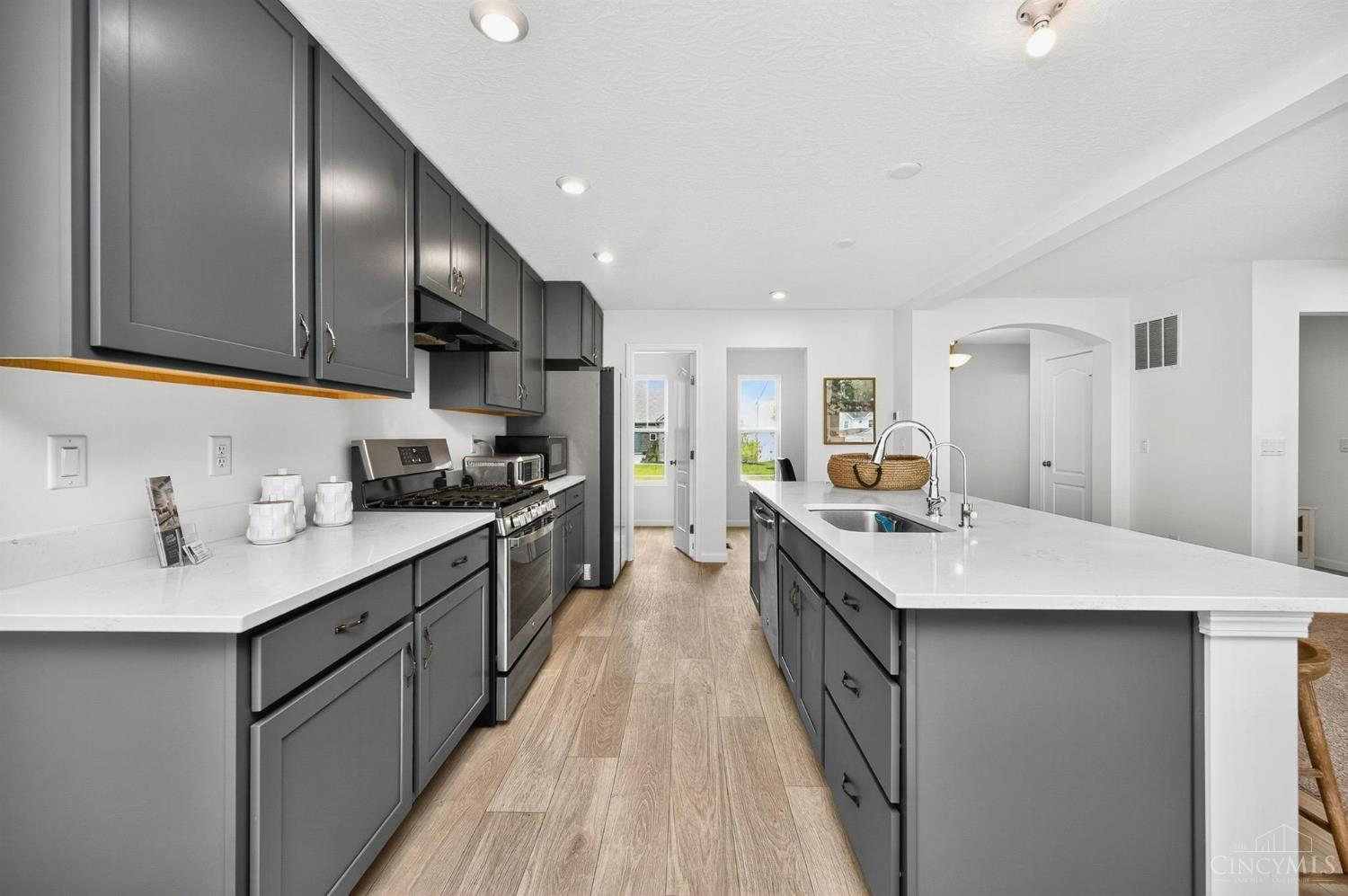 Turtle Creek Twp, Ohio, 45036, United States, 5 Bedrooms Bedrooms, ,4 BathroomsBathrooms,Residential,For Sale,1890162