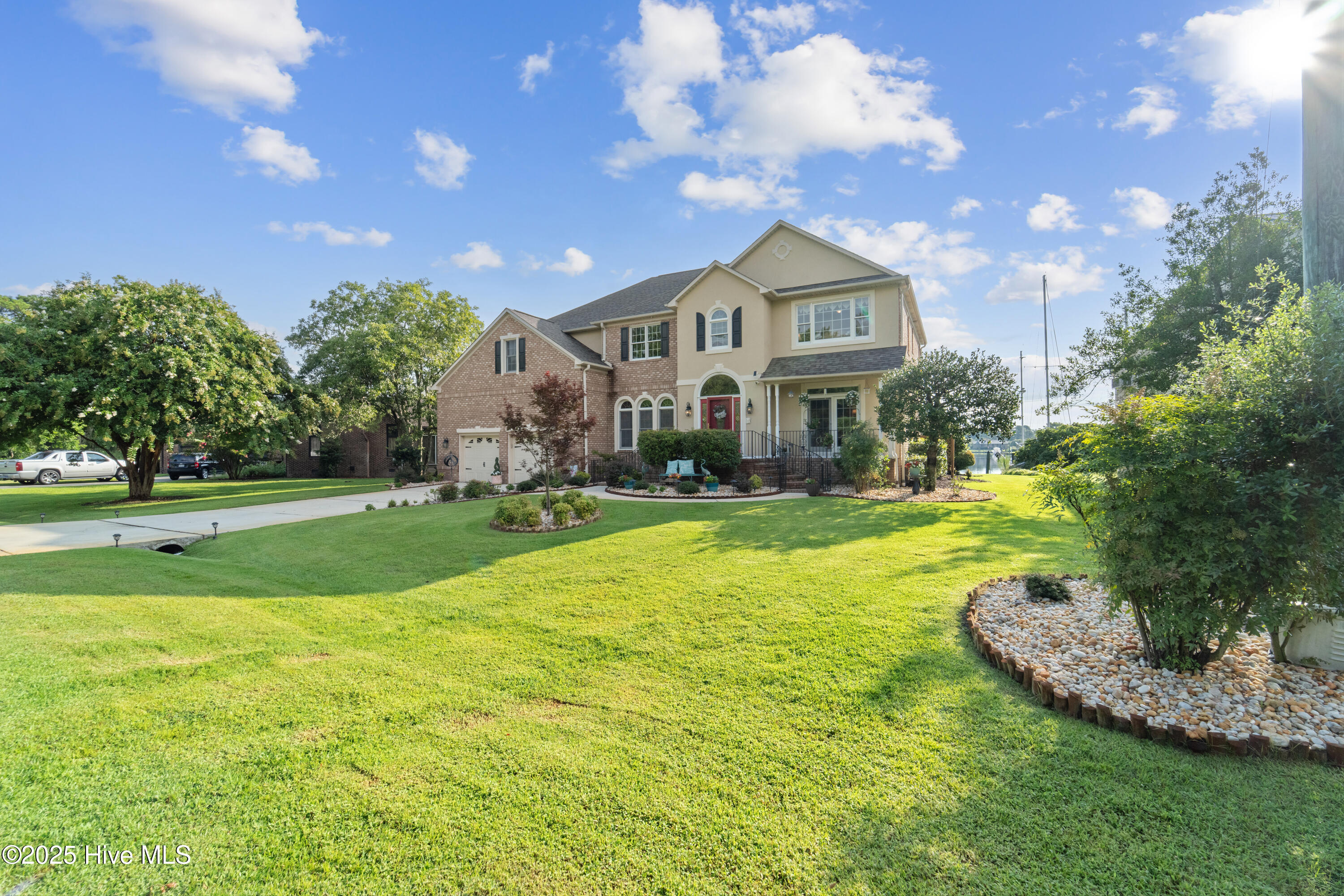 New Bern, North Carolina, 28560, United States, 4 Bedrooms Bedrooms, ,3 BathroomsBathrooms,Residential,For Sale,1907556