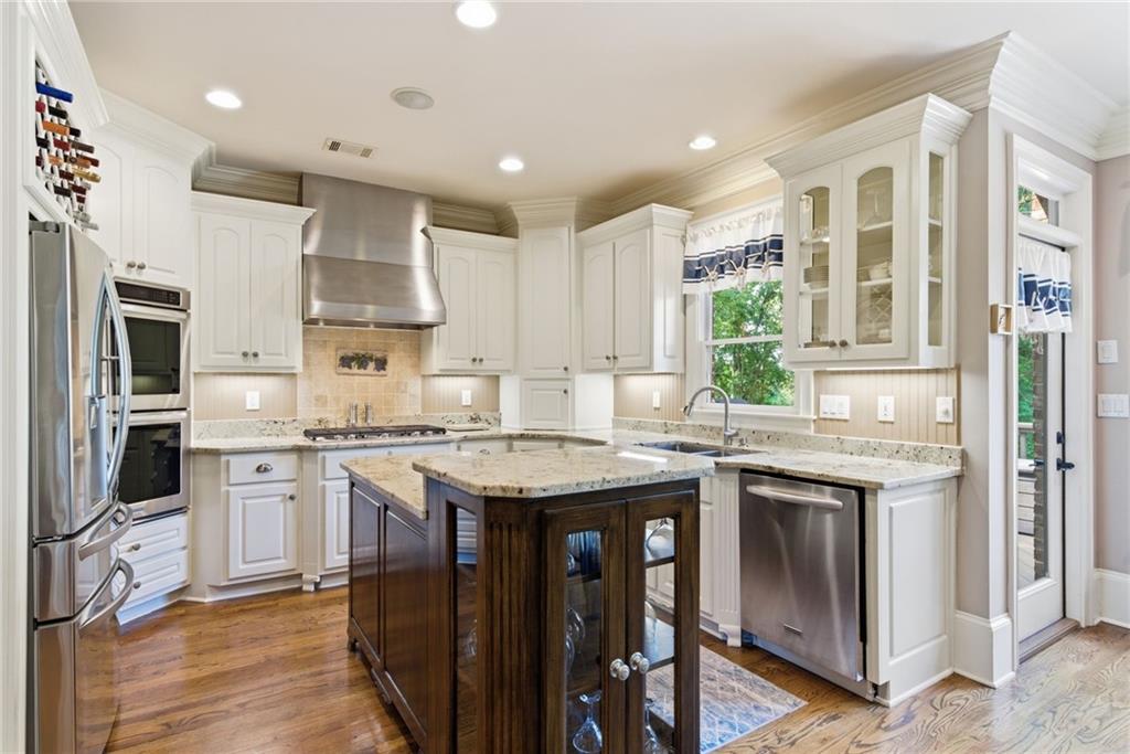 Gainesville, Georgia, 30504, United States, 4 Bedrooms Bedrooms, ,4 BathroomsBathrooms,Residential,For Sale,2049252