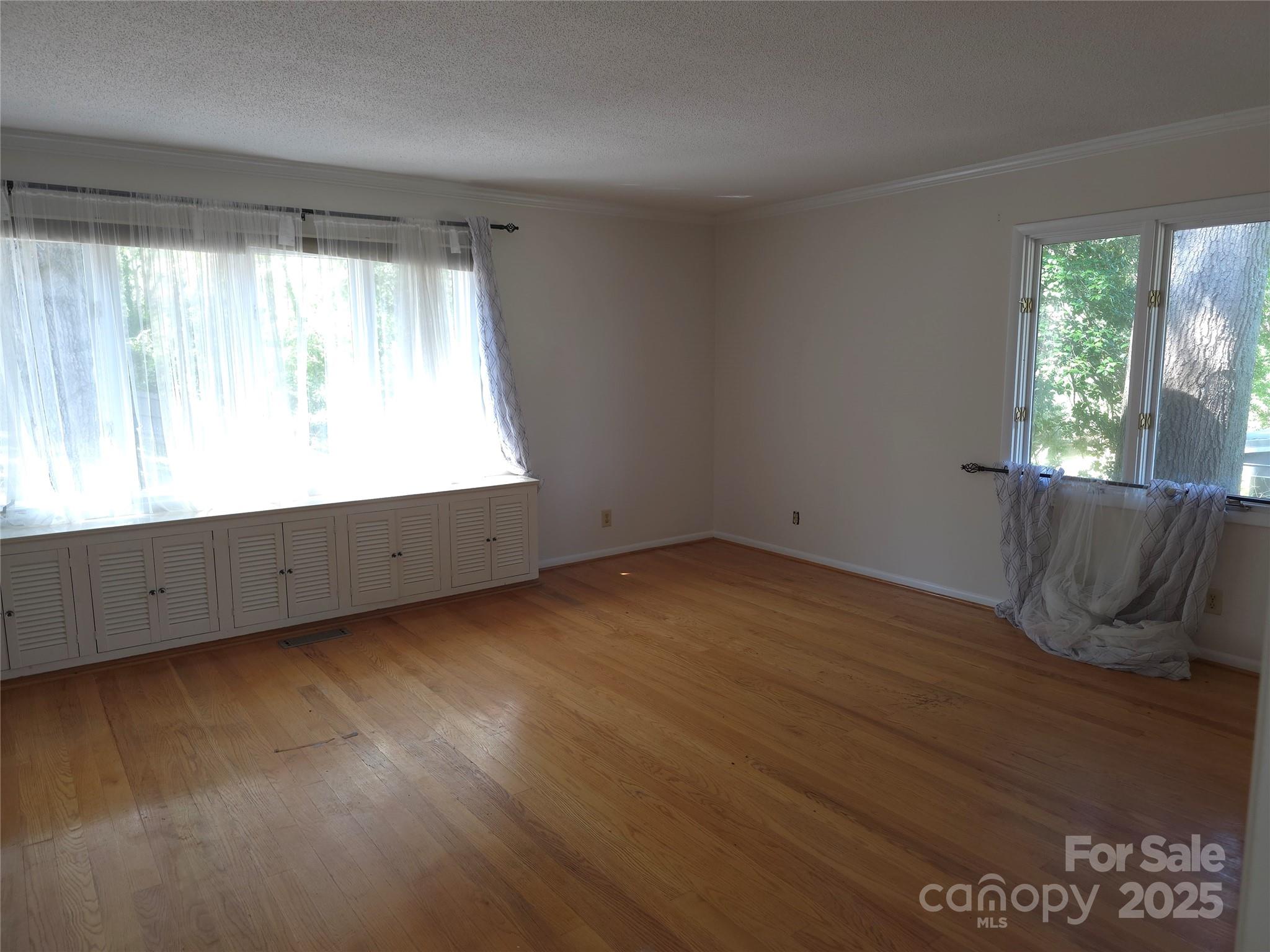 Salisbury, North Carolina, 28144, United States, 5 Bedrooms Bedrooms, ,3 BathroomsBathrooms,Residential,For Sale,1955338