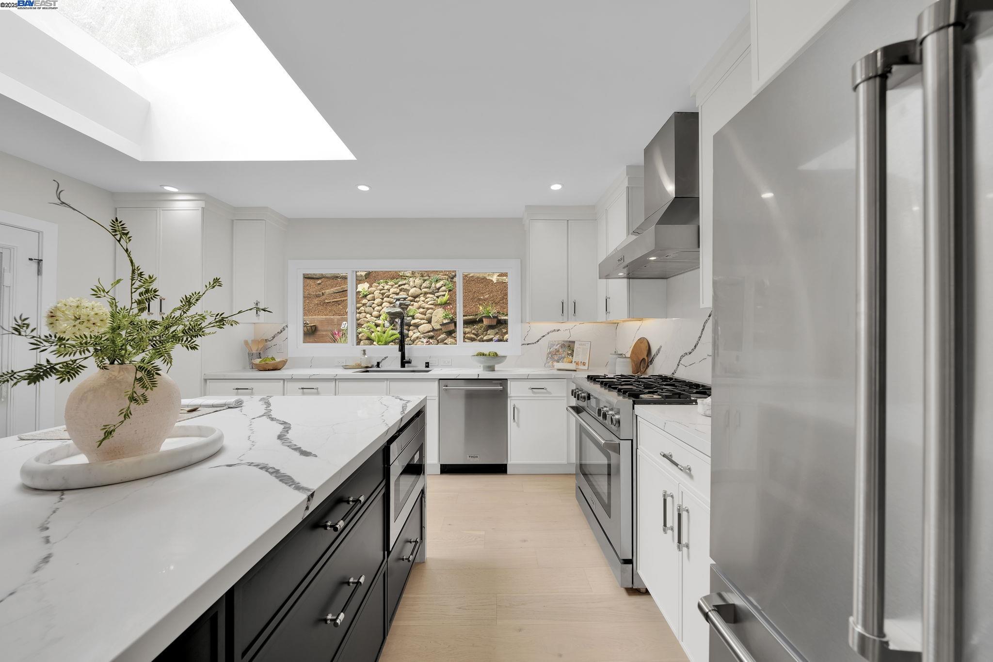 Kentfield, California, 94904, United States, 4 Bedrooms Bedrooms, ,3 BathroomsBathrooms,Residential,For Sale,1837113