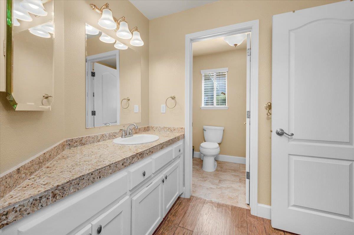 Fresno, California, 93720, United States, 5 Bedrooms Bedrooms, ,3 BathroomsBathrooms,Residential,For Sale,1981916