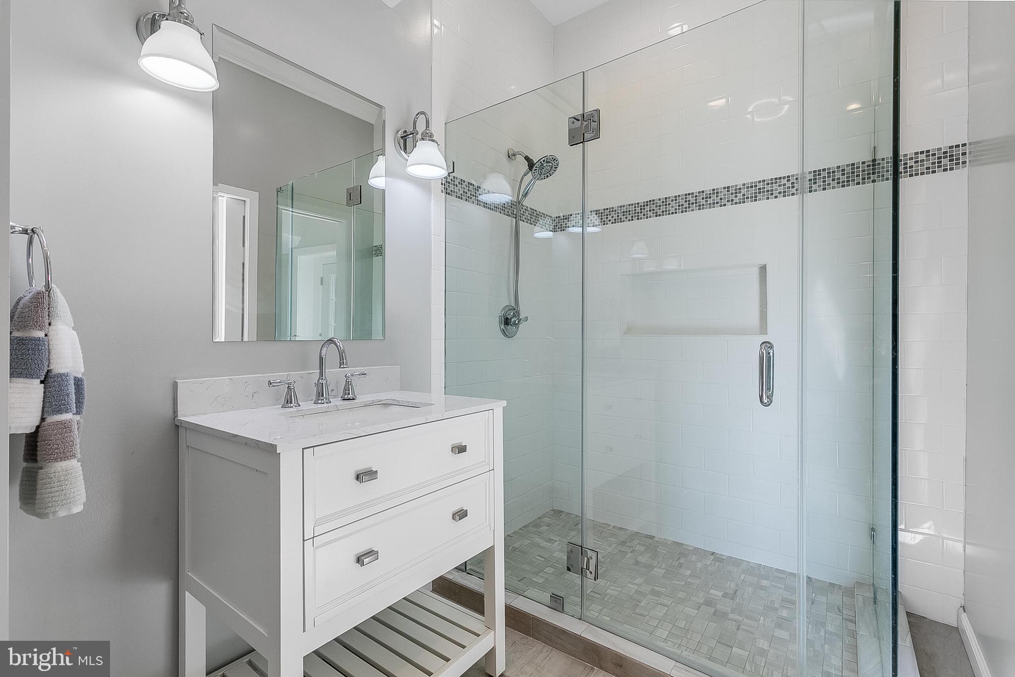 Aldie, Virginia, 20105, United States, 5 Bedrooms Bedrooms, ,7 BathroomsBathrooms,Residential,For Sale,1980828