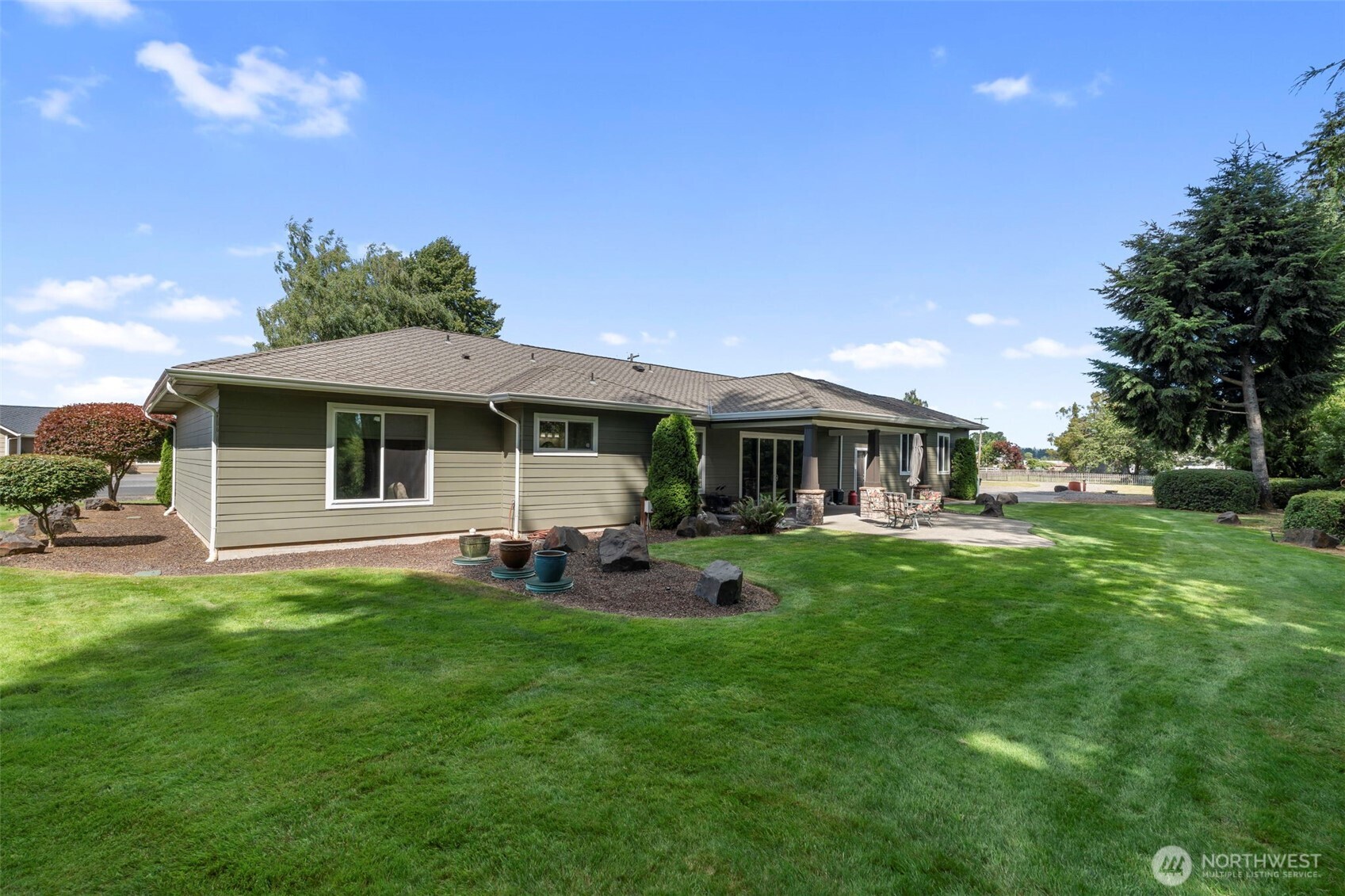 Chehalis, Washington, 98532, United States, 3 Bedrooms Bedrooms, ,3 BathroomsBathrooms,Residential,For Sale,1879305