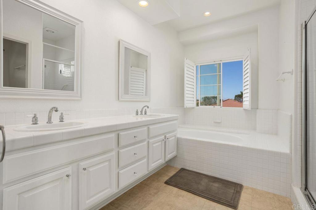 Oceanside, California, 92056, United States, 2 Bedrooms Bedrooms, ,2 BathroomsBathrooms,Residential,For Sale,1942226