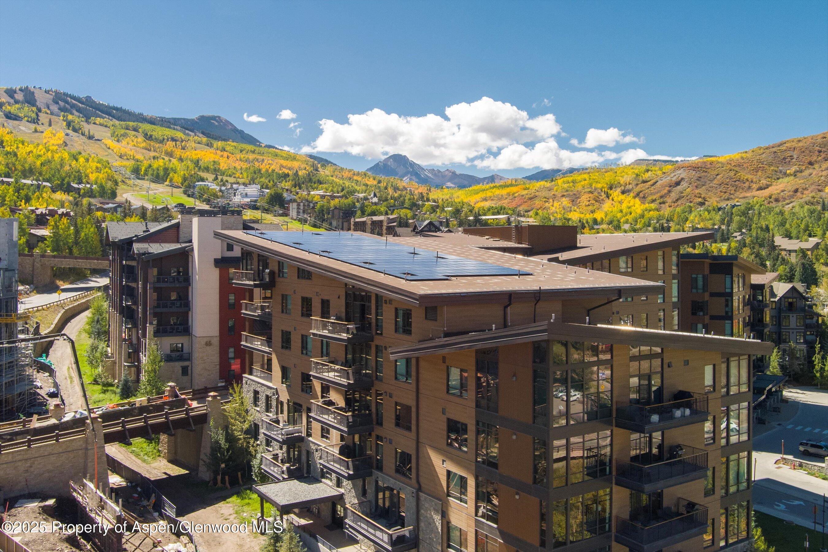 Snowmass Village, Colorado, 81615, United States, 3 Bedrooms Bedrooms, ,3 BathroomsBathrooms,Residential,For Sale,1997105