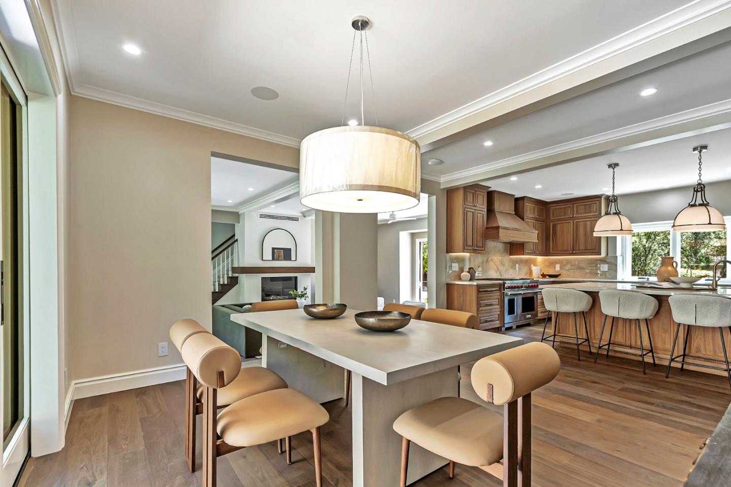 Los Gatos, California, 95032, United States, 8 Bedrooms Bedrooms, ,11 BathroomsBathrooms,Residential,For Sale,1855941