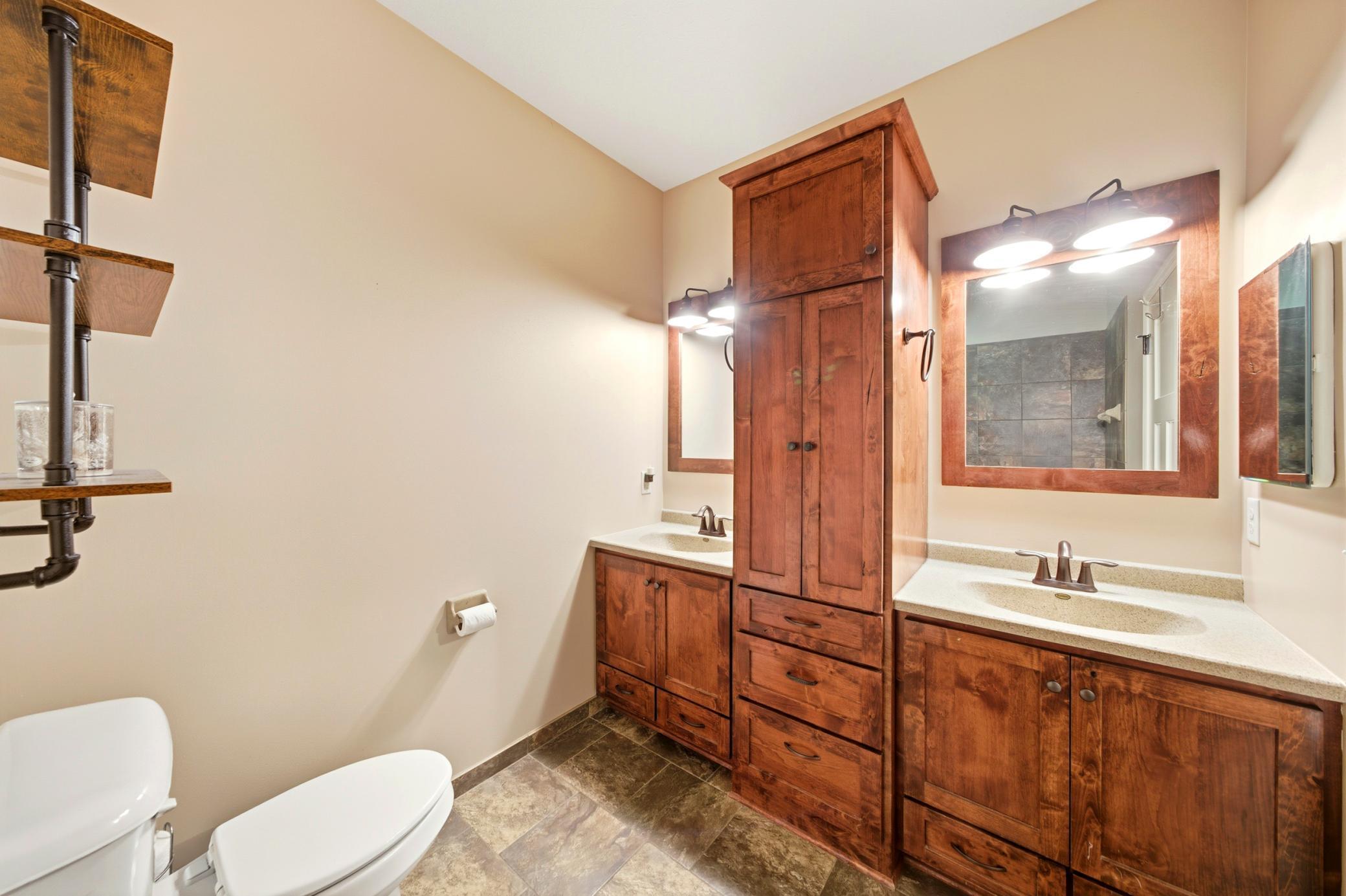 Cambridge, Minnesota, 55008, United States, 4 Bedrooms Bedrooms, ,1 BathroomBathrooms,Residential,For Sale,1963119