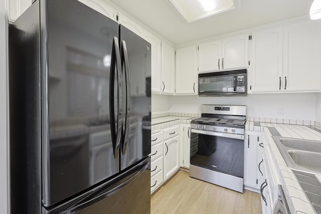 Santee, California, 92071, United States, 2 Bedrooms Bedrooms, ,2 BathroomsBathrooms,Residential,For Sale,1968611