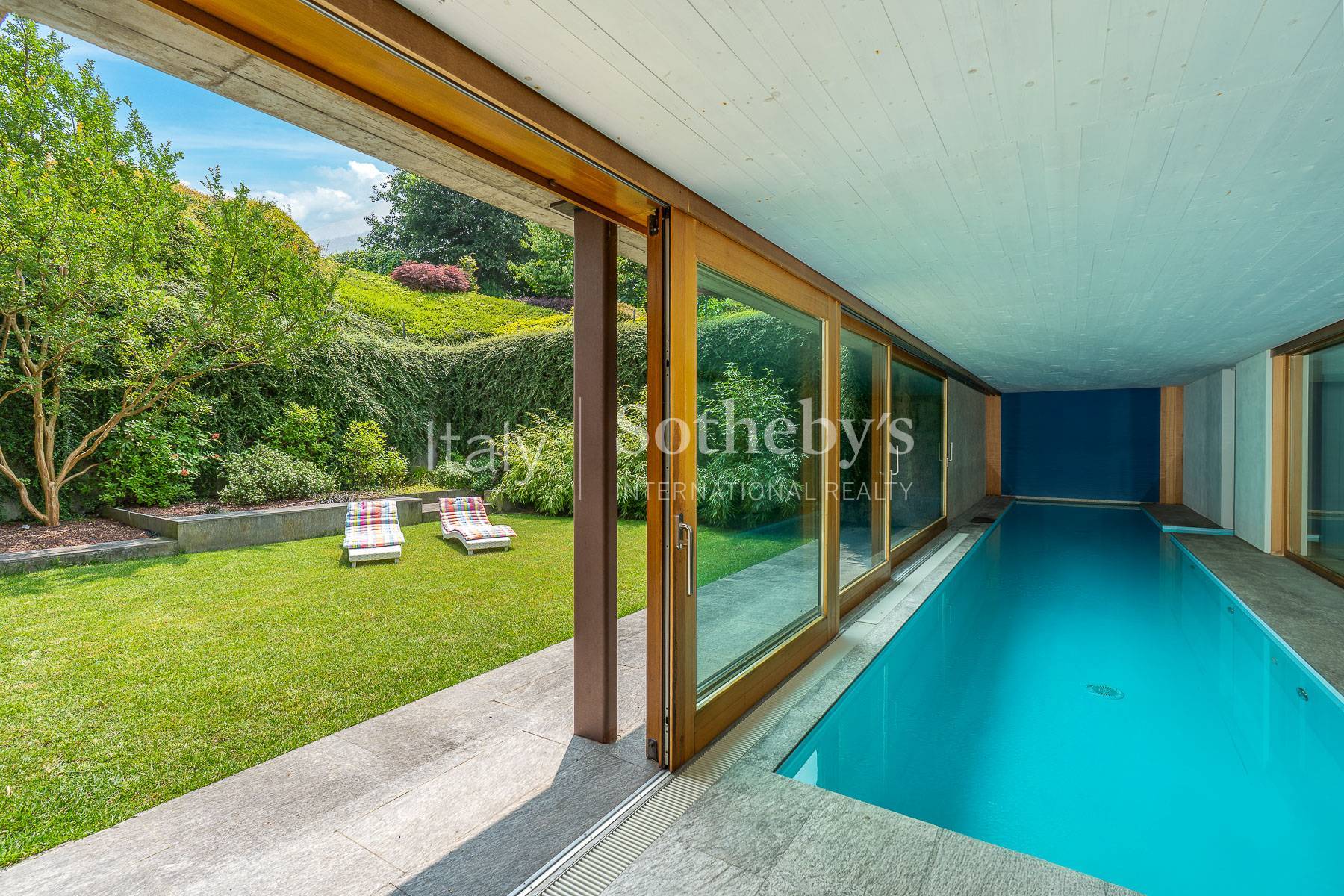 Prestigious villa with lake view and private park - 物件實景