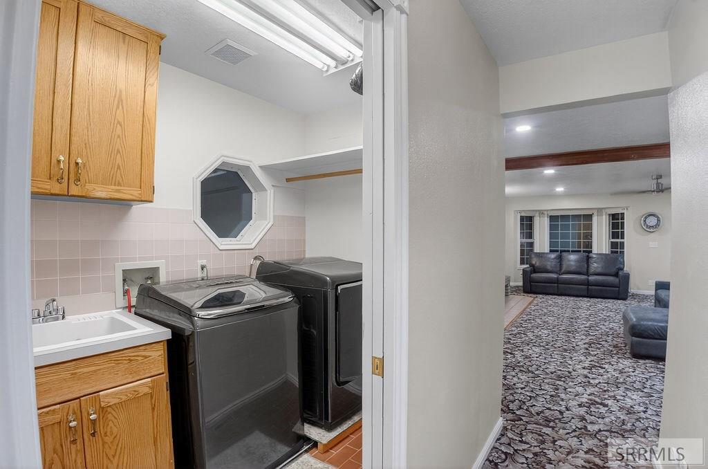 POCATELLO, Idaho, 83202, United States, 6 Bedrooms Bedrooms, ,4 BathroomsBathrooms,Residential,For Sale,1977598