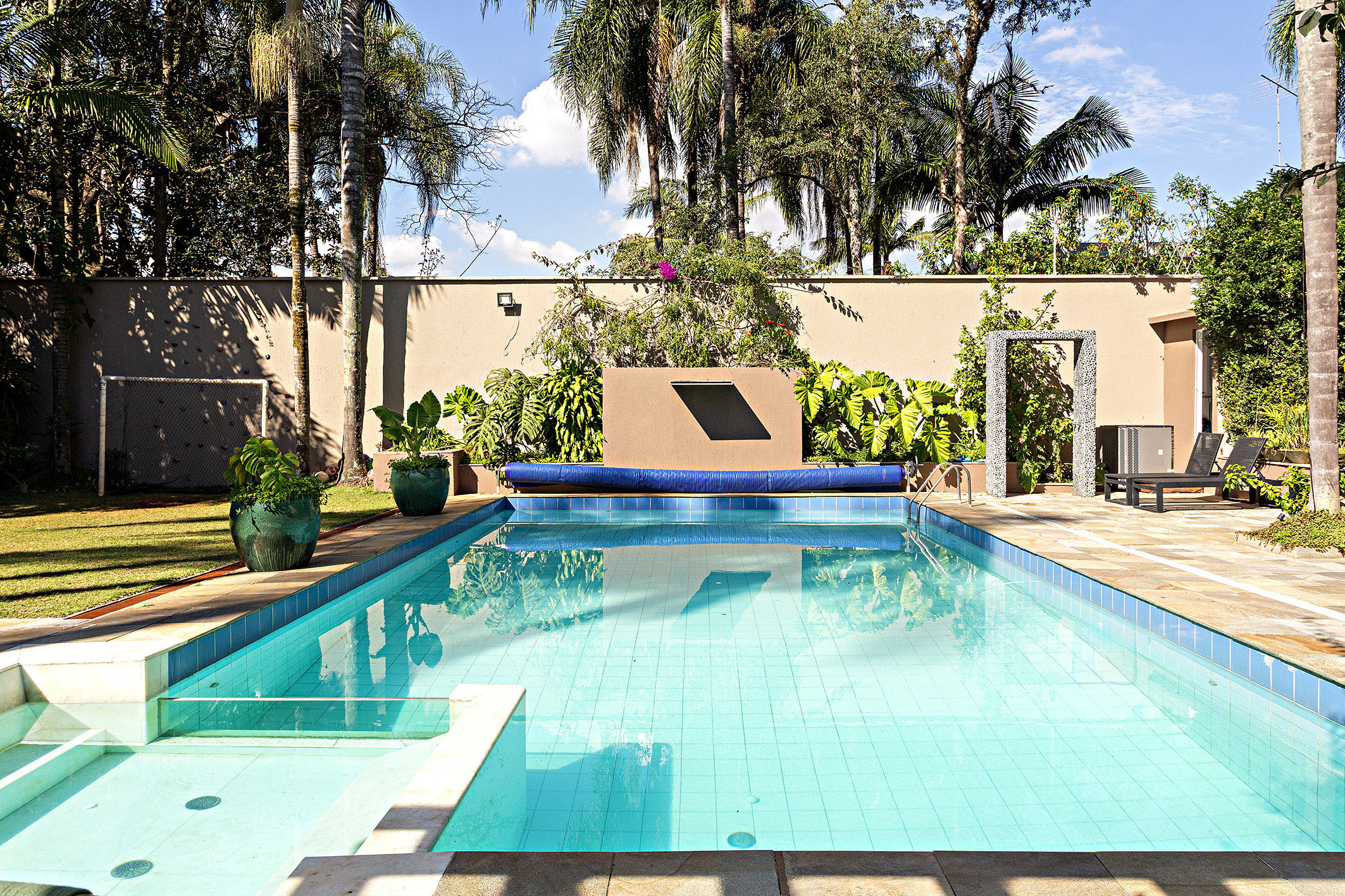  Family Residence with Garden and Pool near Parque do Cordeiro - 物件實景
