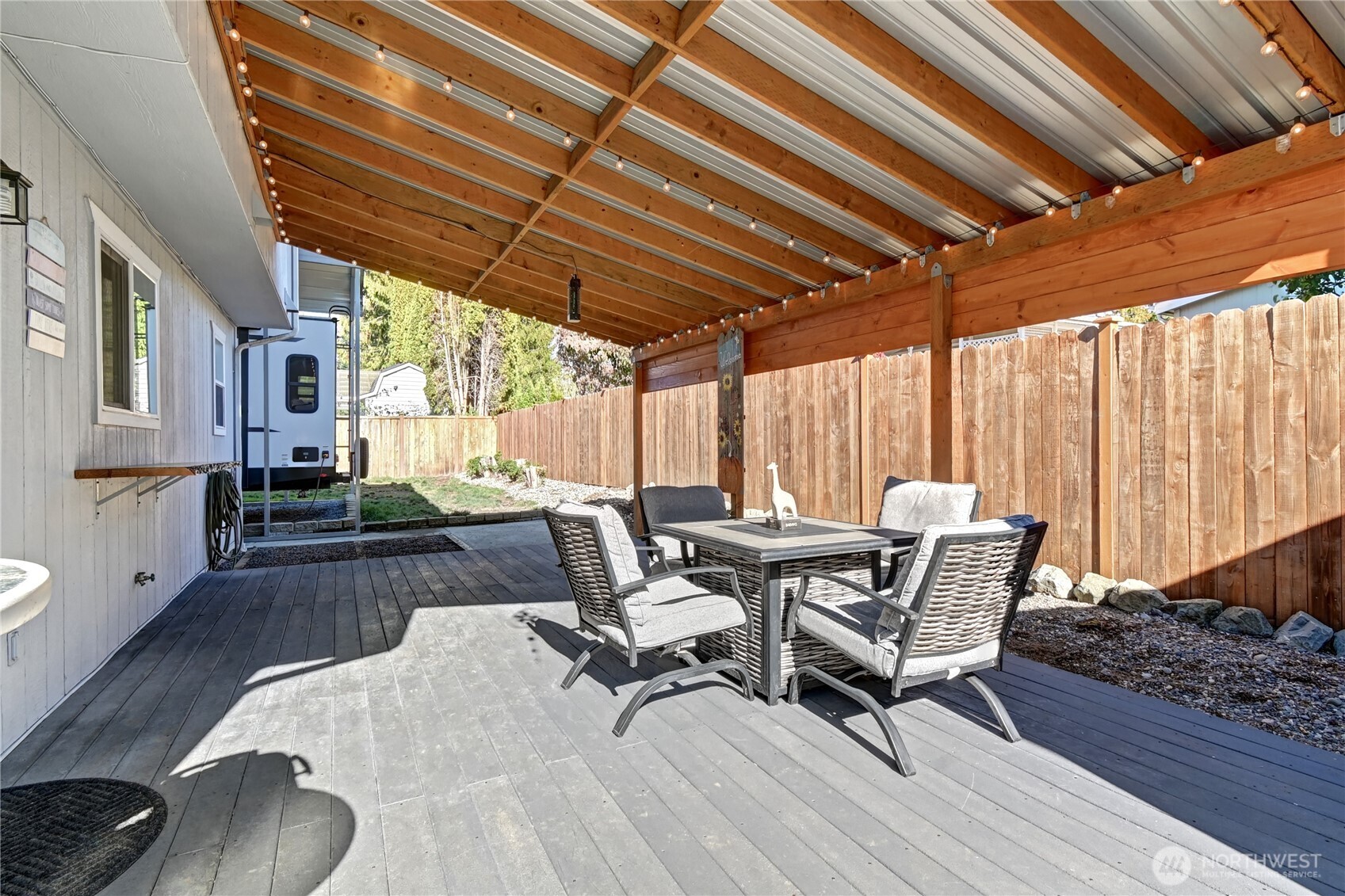 Everett, Washington, 98204, United States, 3 Bedrooms Bedrooms, ,3 BathroomsBathrooms,Residential,For Sale,1964050