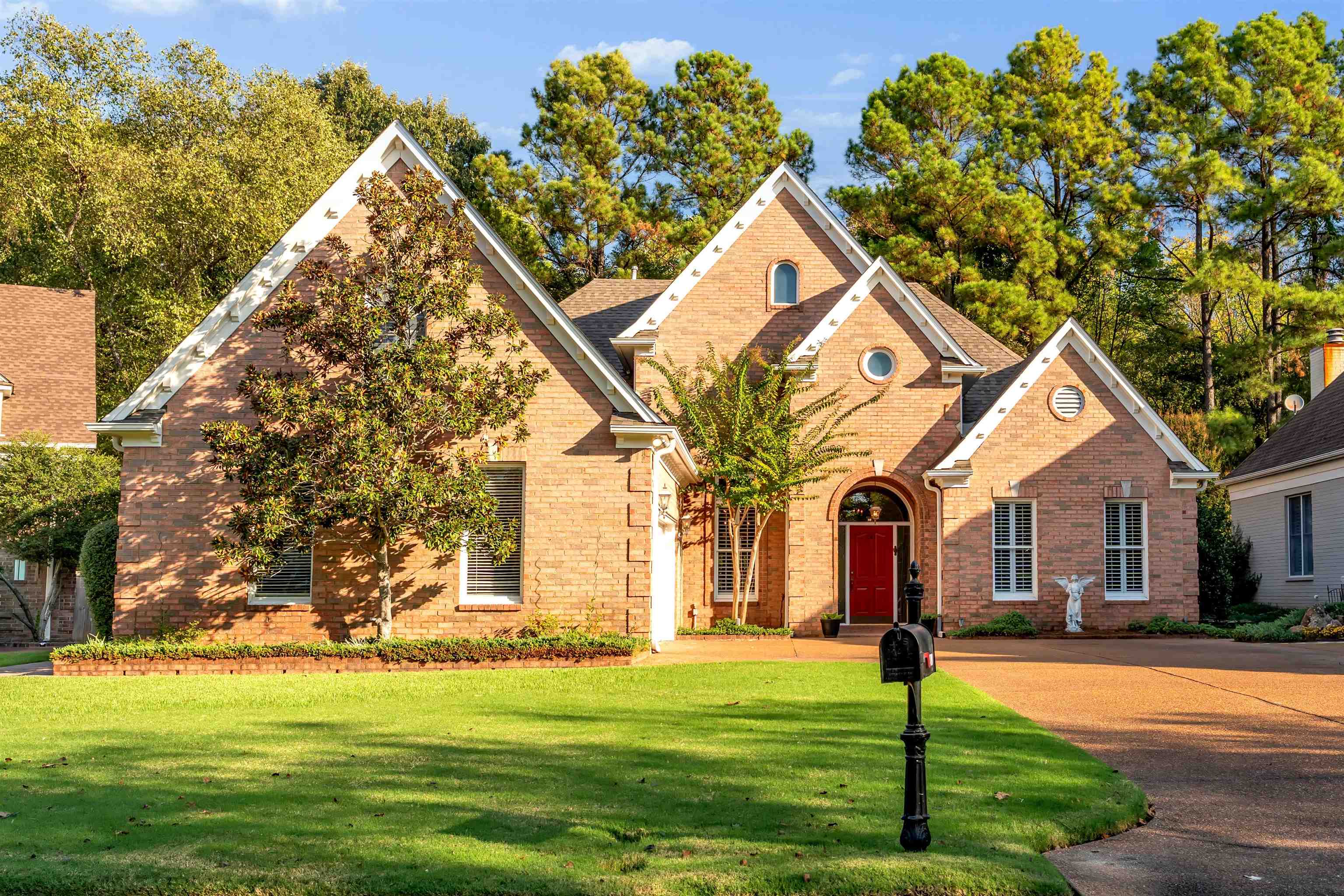 Wood Manor Cv, Cordova, TN 38016