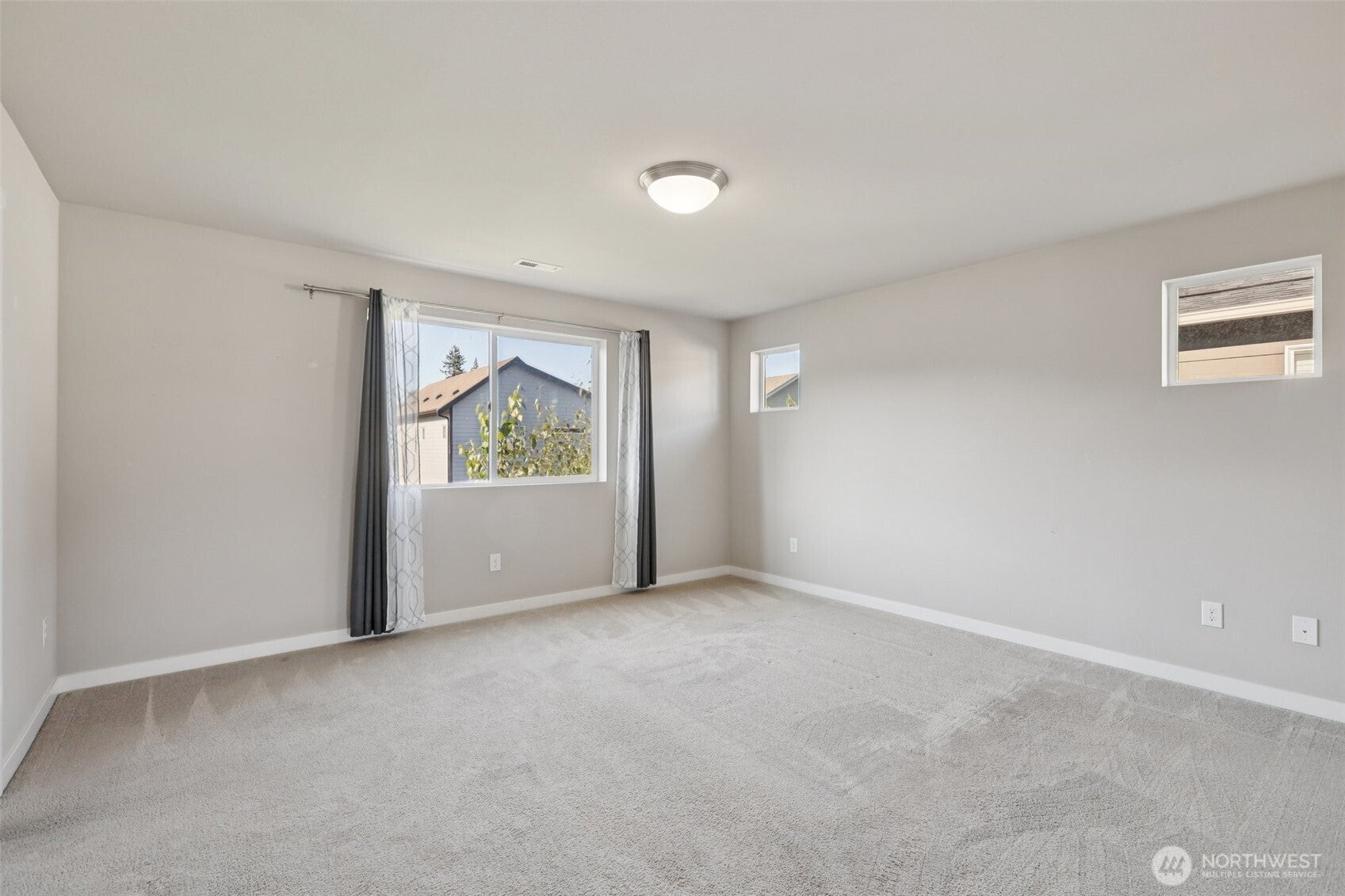 Marysville, Washington, 98271, United States, 3 Bedrooms Bedrooms, ,3 BathroomsBathrooms,Residential,For Sale,1894343