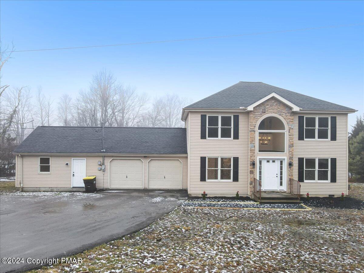 Stroudsburg, Pennsylvania, 18360, United States, 4 Bedrooms Bedrooms, ,3 BathroomsBathrooms,Residential,For Sale,1858259
