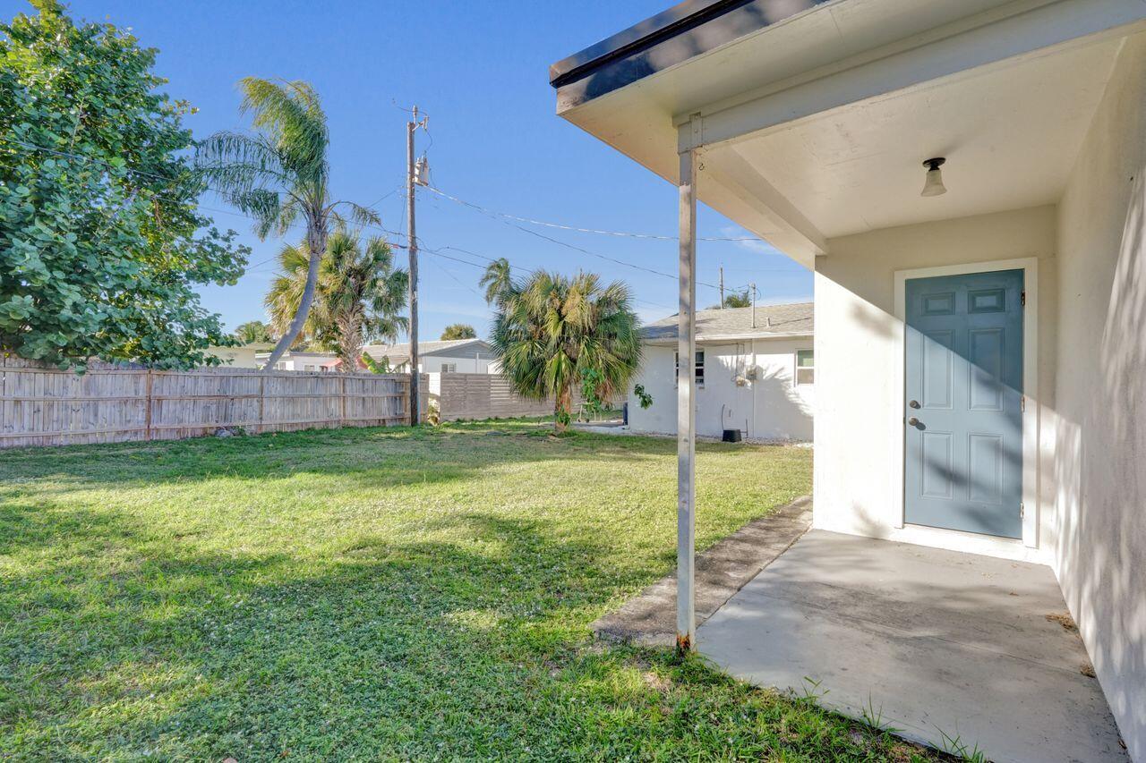 Lake Worth Beach, Florida, 33460, United States, 3 Bedrooms Bedrooms, ,2 BathroomsBathrooms,Residential,For Sale,1992911