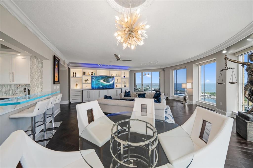 100 Beach Drive NE Unit 1900, St Petersburg, Florida, 33701, United States, 4 Bedrooms Bedrooms, ,6 BathroomsBathrooms,Residential,For Sale,100 Beach Drive NE Unit 1900,1618672