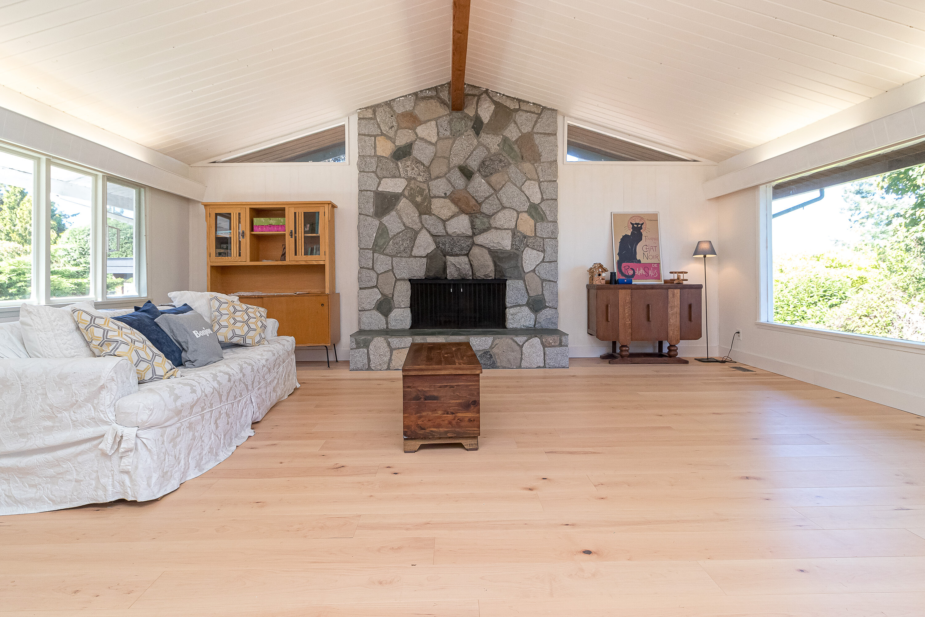  Prime Waterfront Home - 物件實景