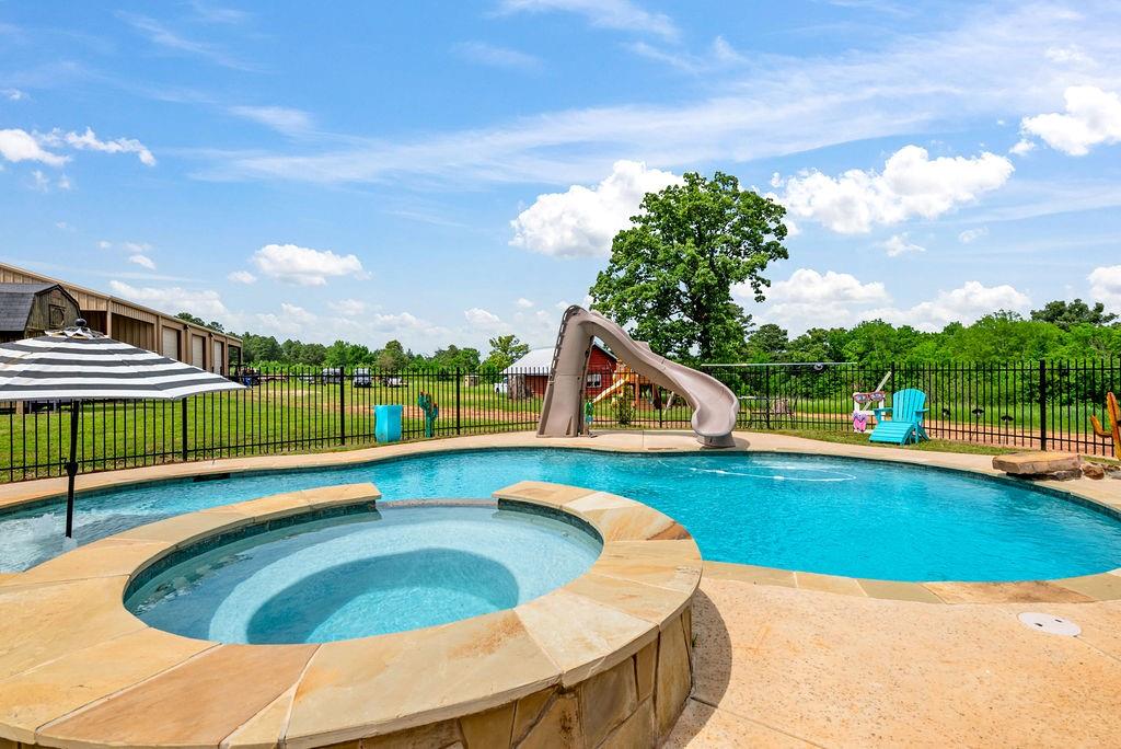 1475 FM 49, Mineola, Texas, 75773, United States, 4 Bedrooms Bedrooms, ,3 BathroomsBathrooms,Residential,For Sale,1475 FM 49,1675344