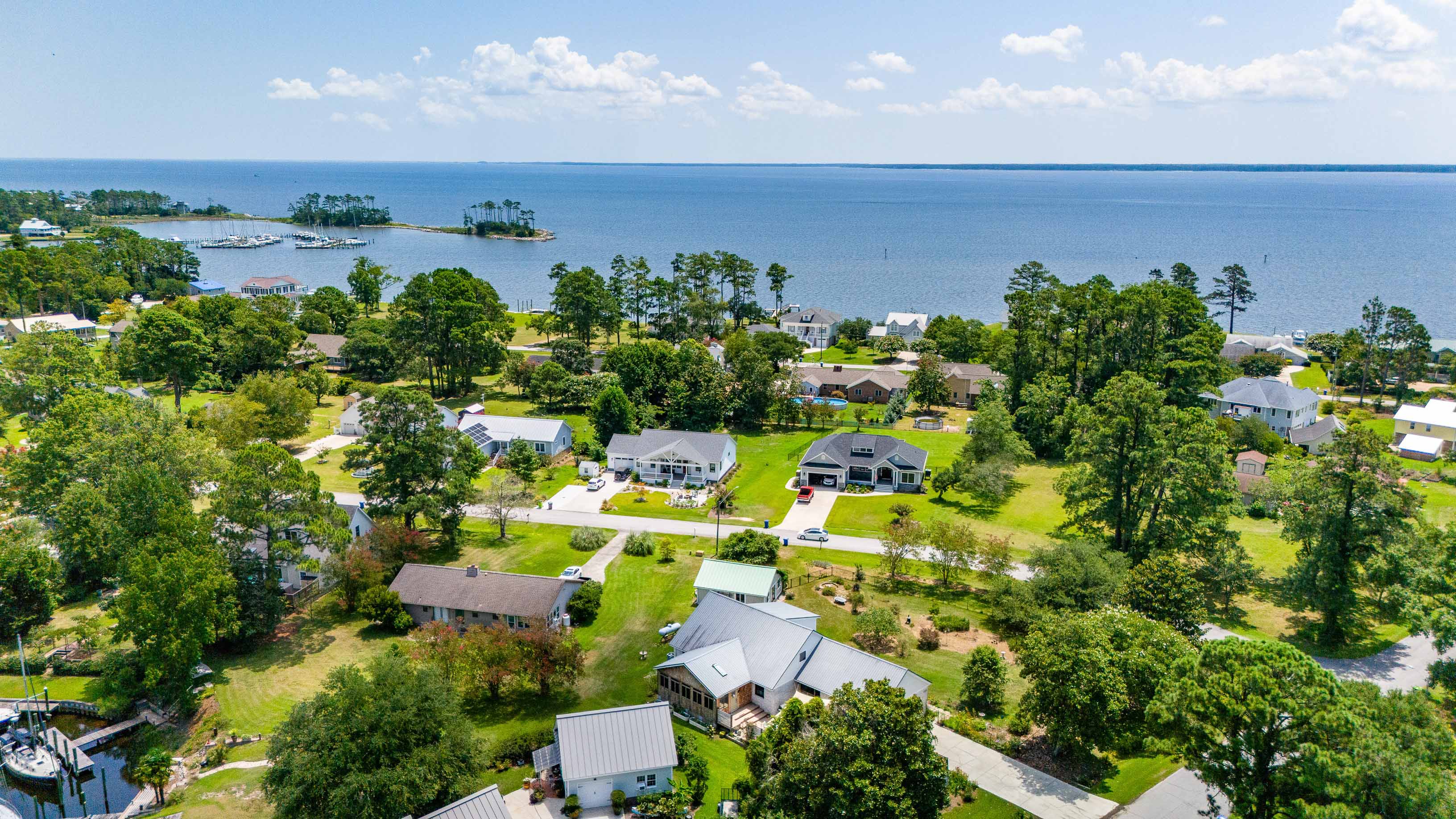 Oriental, North Carolina, 28571, United States, 3 Bedrooms Bedrooms, ,3 BathroomsBathrooms,Residential,For Sale,1979716
