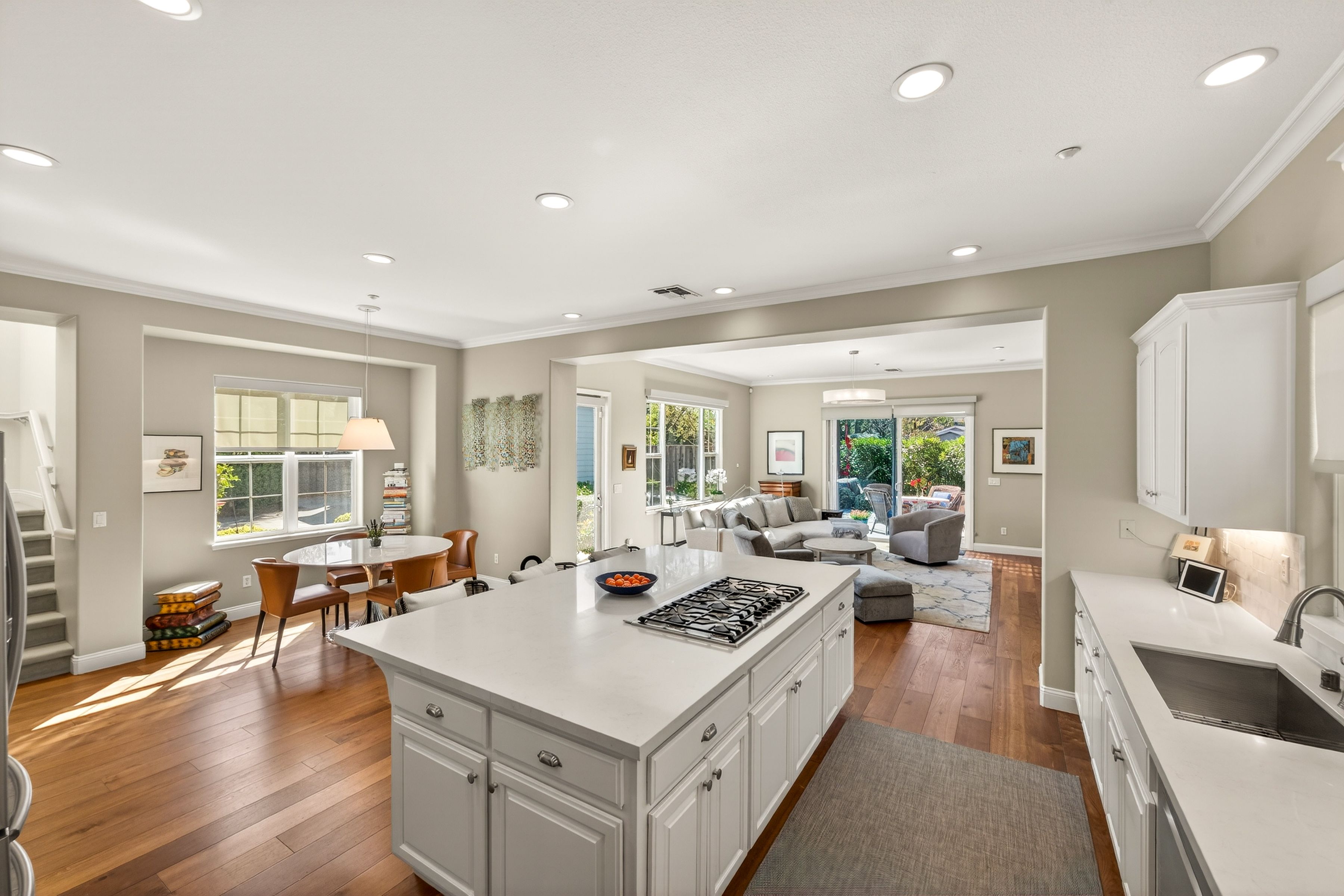  Eastside Living at Its Finest - 物件實景