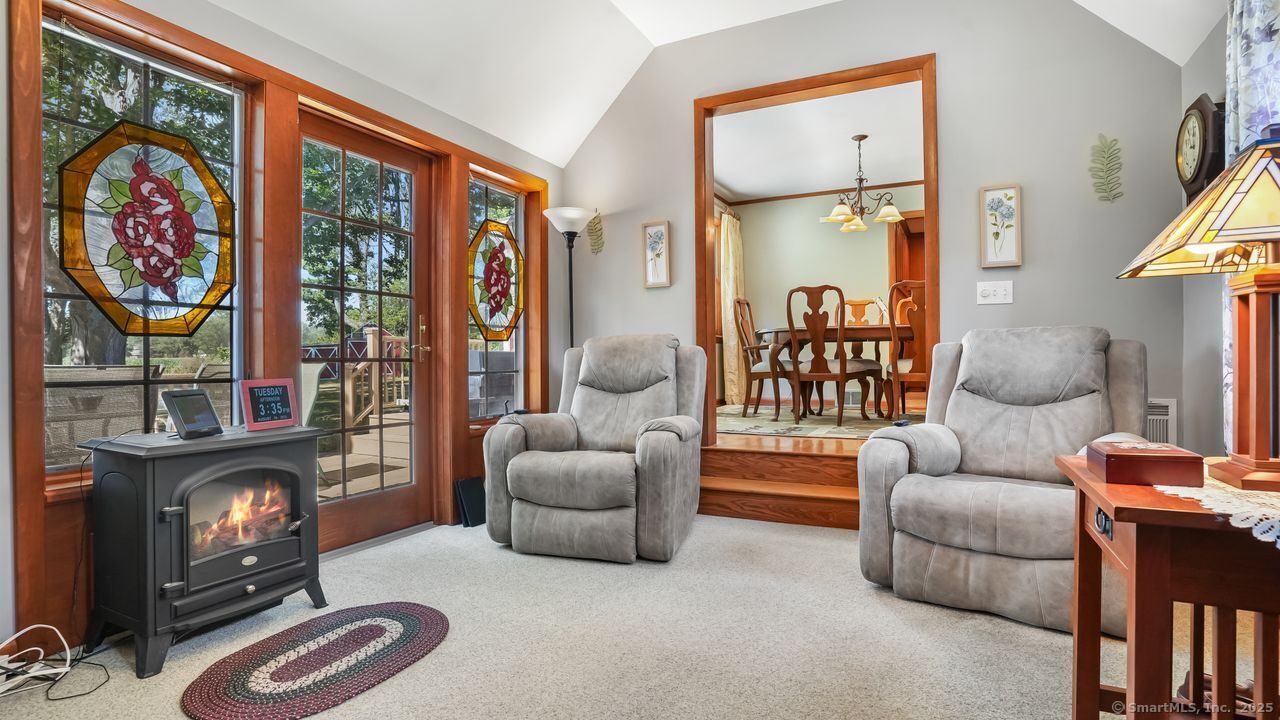 Orange, Connecticut, 06477, United States, 3 Bedrooms Bedrooms, ,2 BathroomsBathrooms,Residential,For Sale,1932290